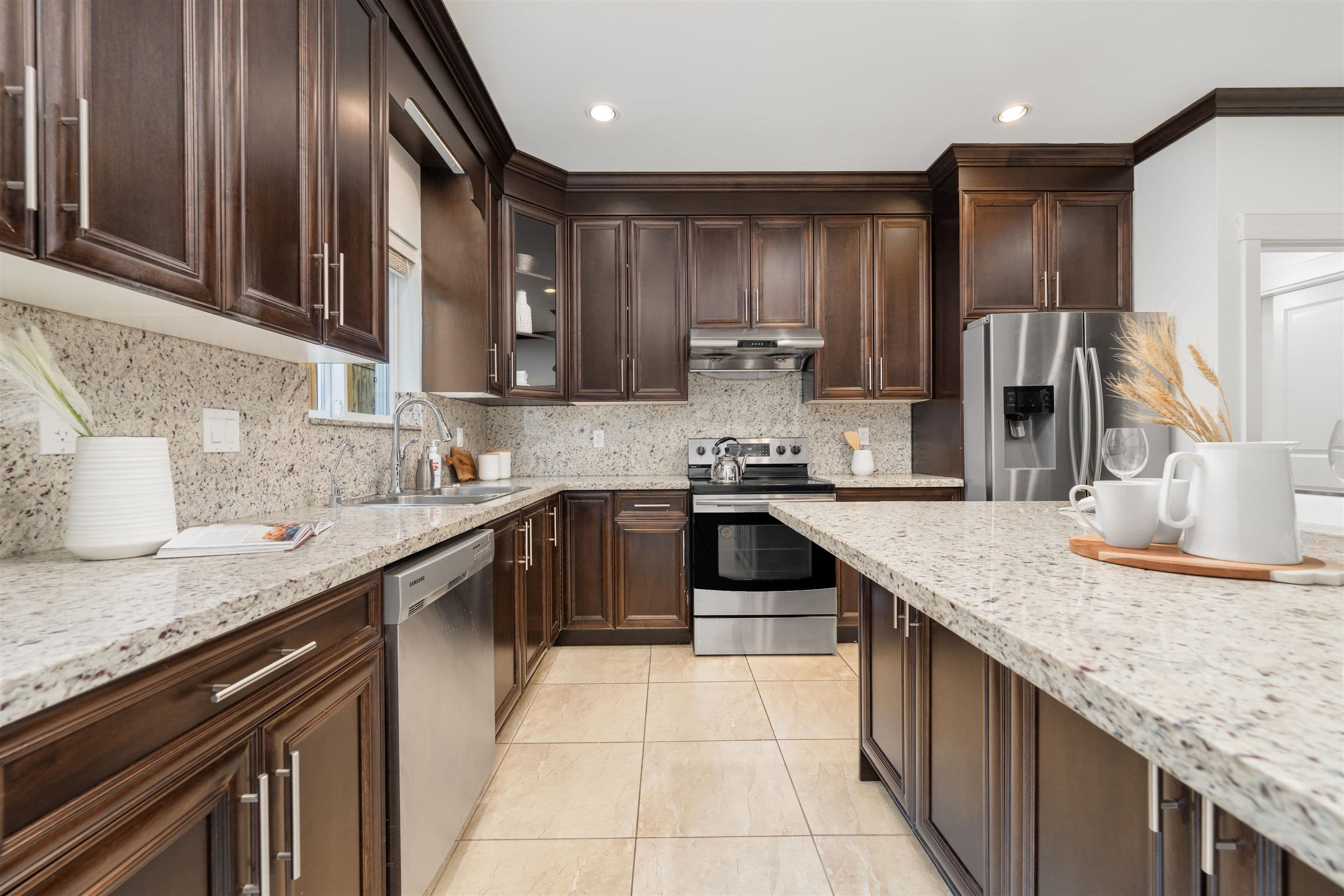 Property photo 00495e48-3d96-494c-9806-52a5820a7ce4