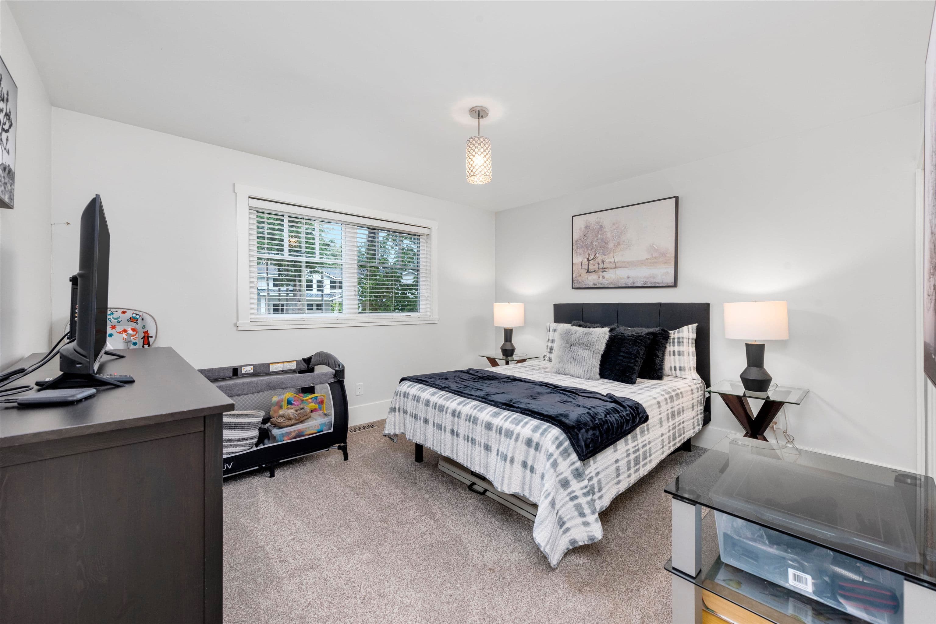 Property photo 01814b8c-a5a4-4f08-b5ee-9389f3579608