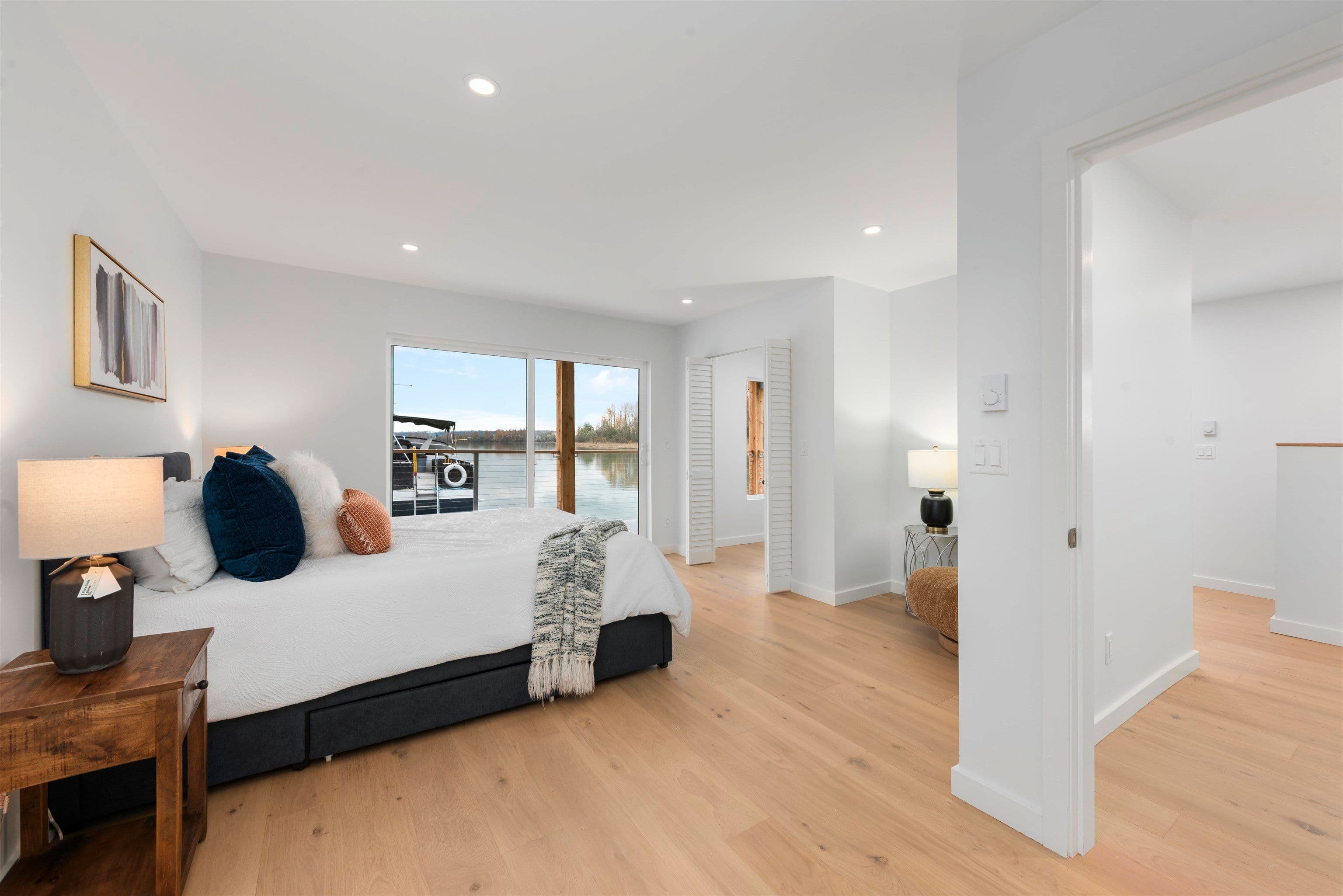 Property photo 096d8d92-f86f-498f-bce1-8e034cbf10fb