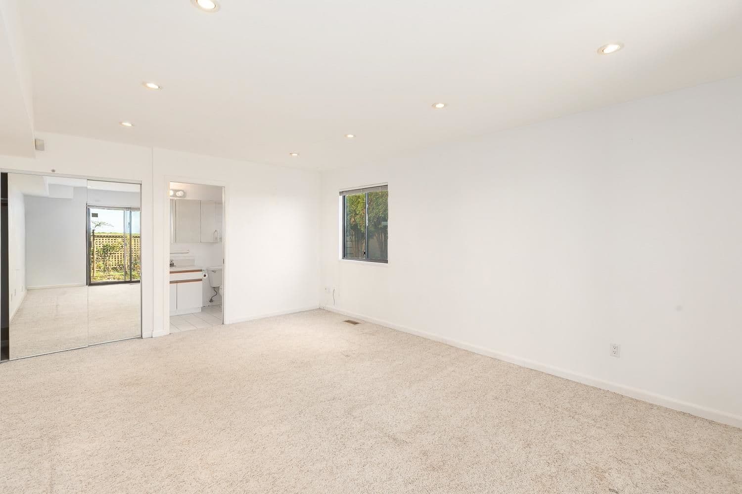 Property photo 09aafb23-d0f8-44c7-b4d1-af526c9f77d4