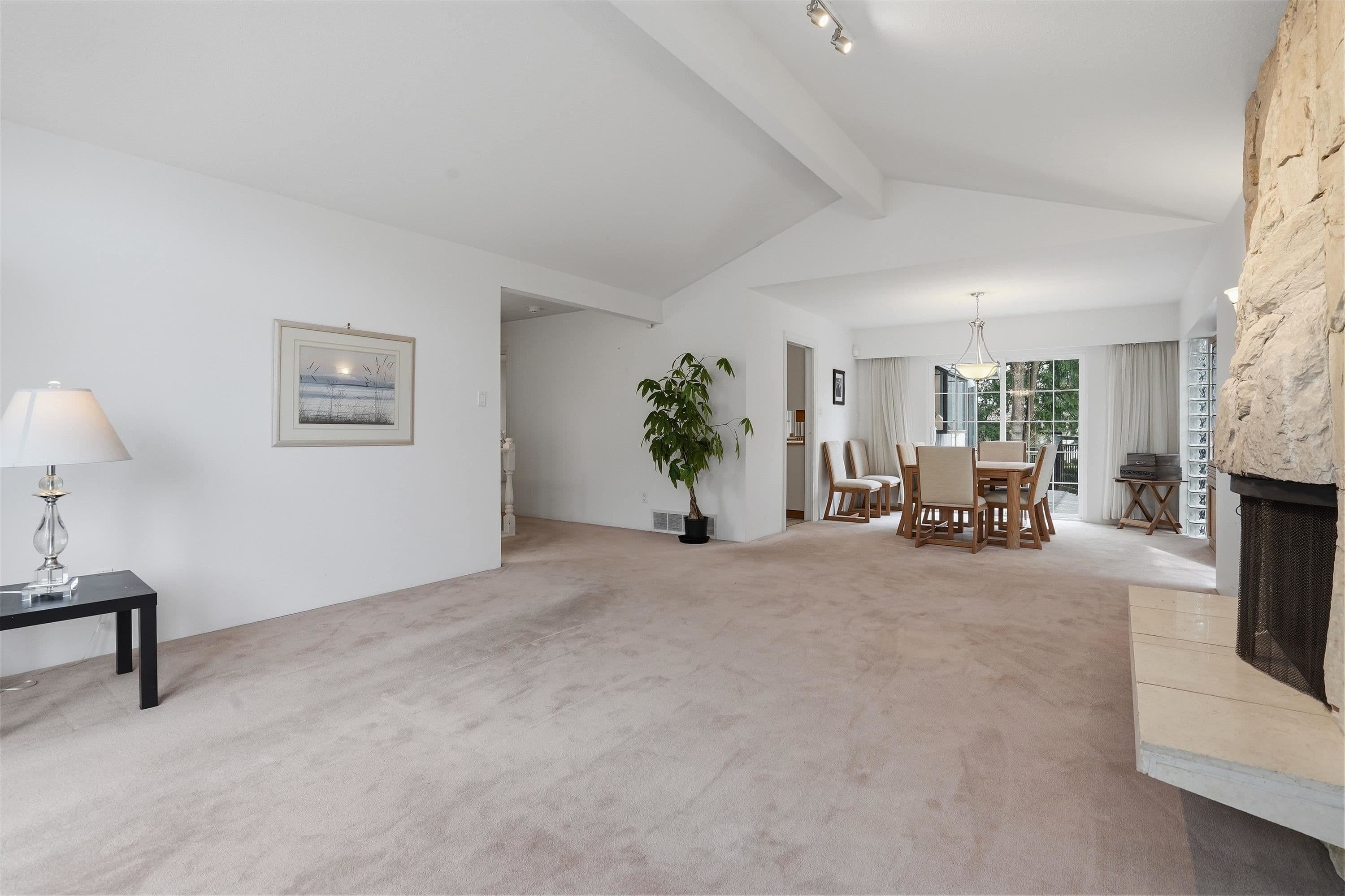 Property photo 09e38eff-61da-42b2-8c42-f60fa5f195c6