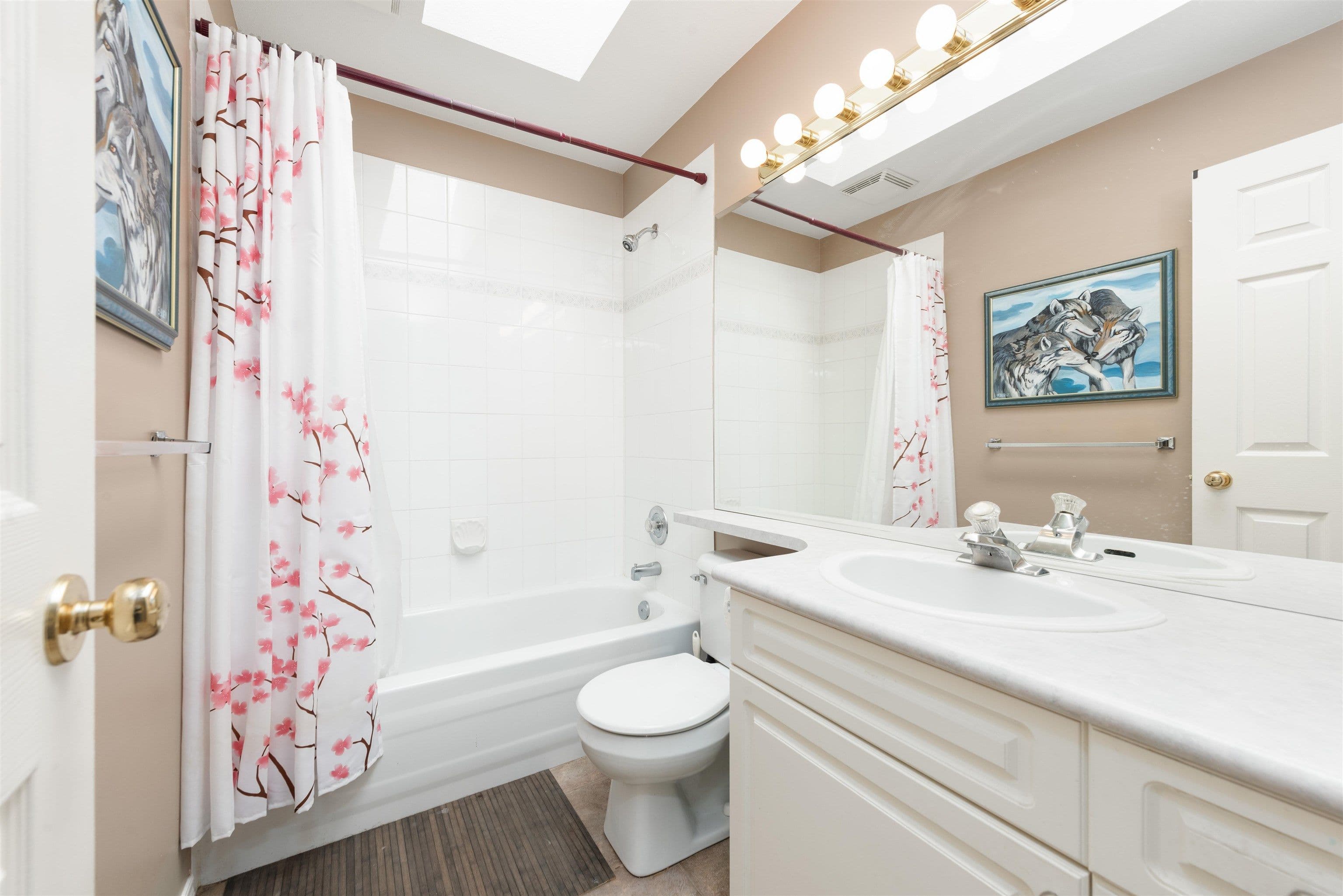 Property photo 0ccdf330-8e80-4b9c-92f4-e4a6b633458d