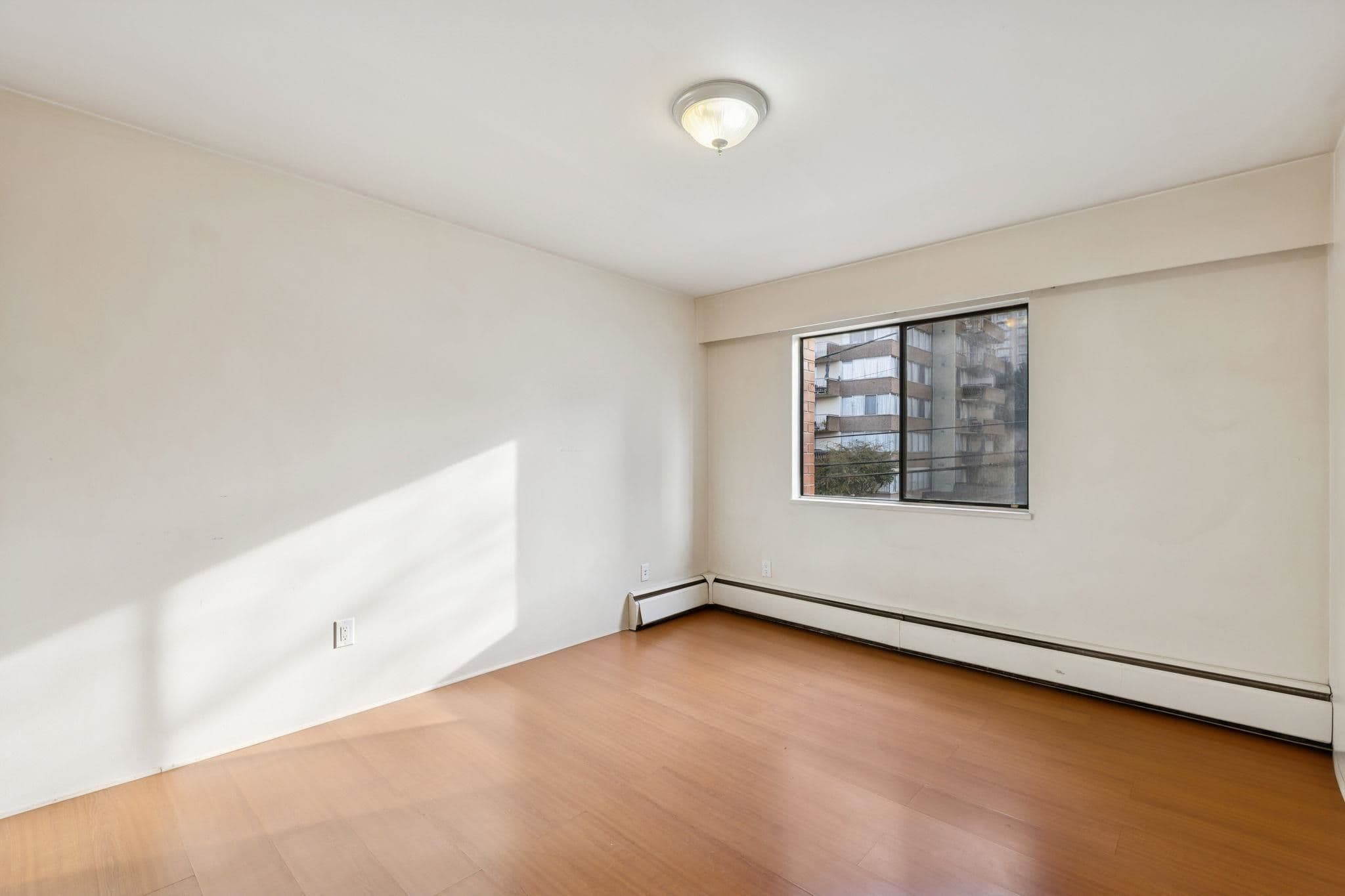Property photo 11266c1f-b19a-47bb-944b-ad0eb0197a06