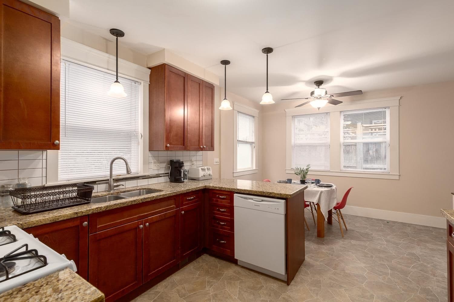 Property photo 15c4a71a-f6f9-4a08-9d03-eb767fa90d50