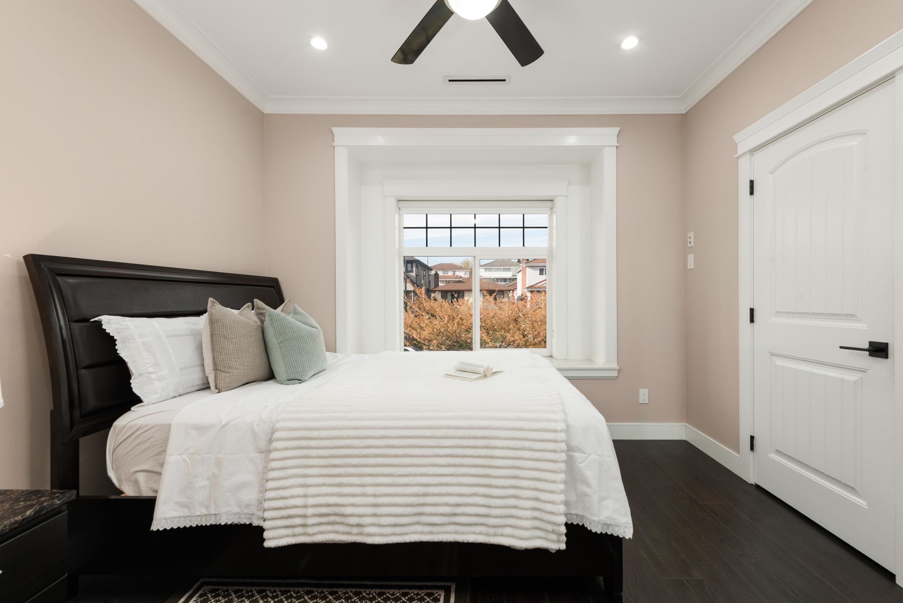 Property photo 16a8fc4f-1eaf-482e-af8d-0de80548ba38