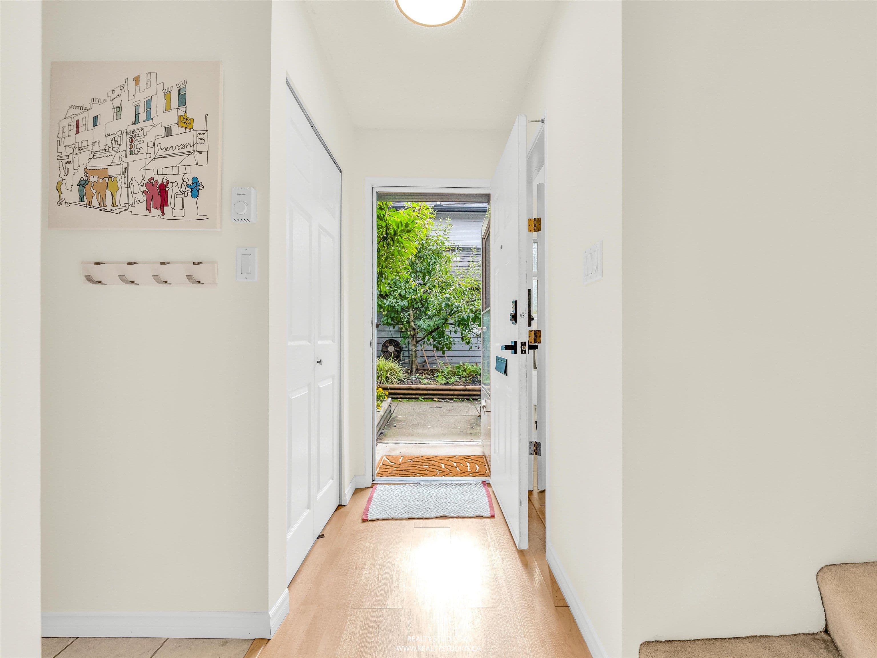 Property photo 233a92d8-4333-444b-9597-6dbf6031a539