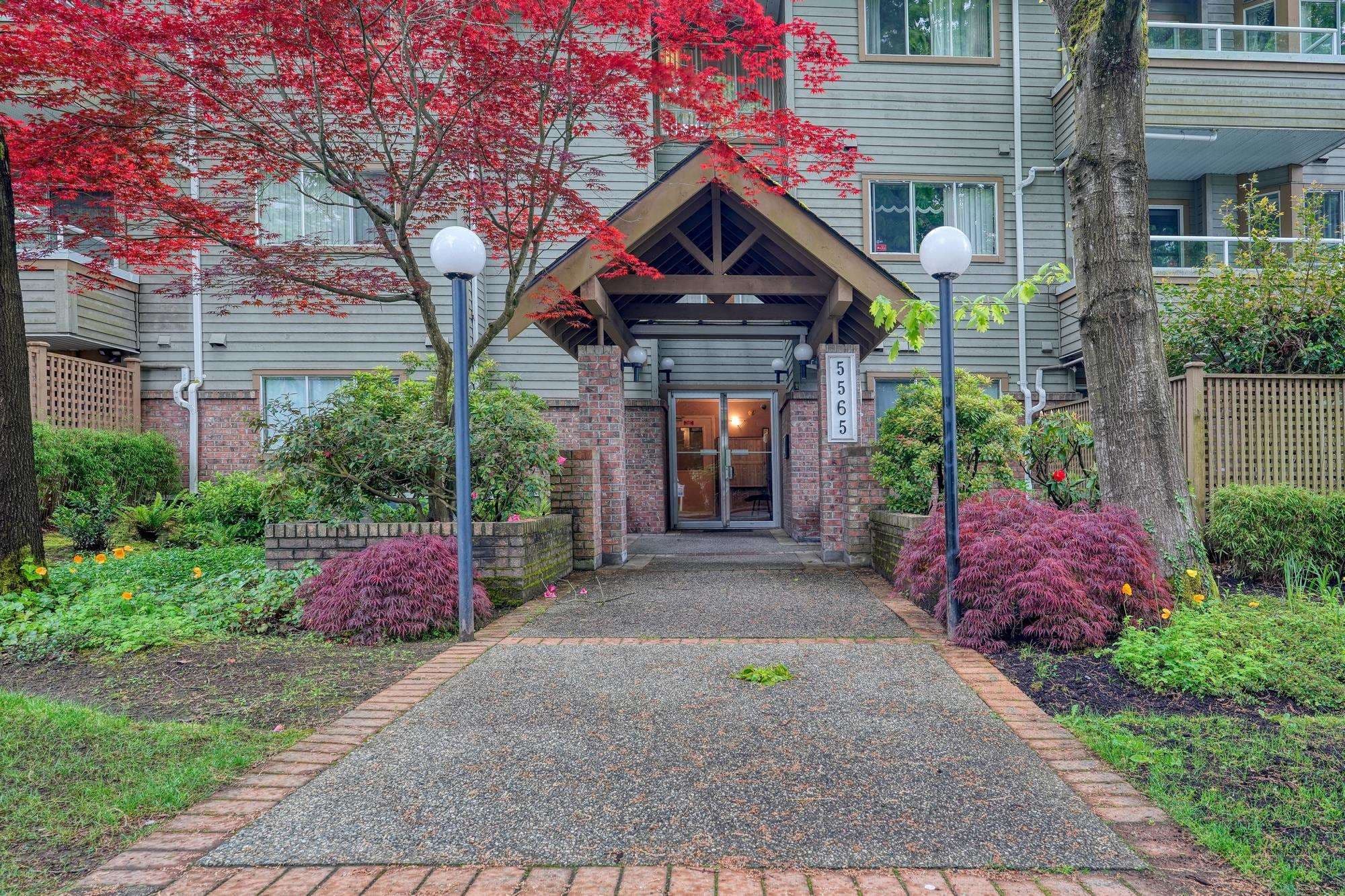 Property photo 263d1e8a-3de3-4914-8cc8-4aa9bb0ea0fb