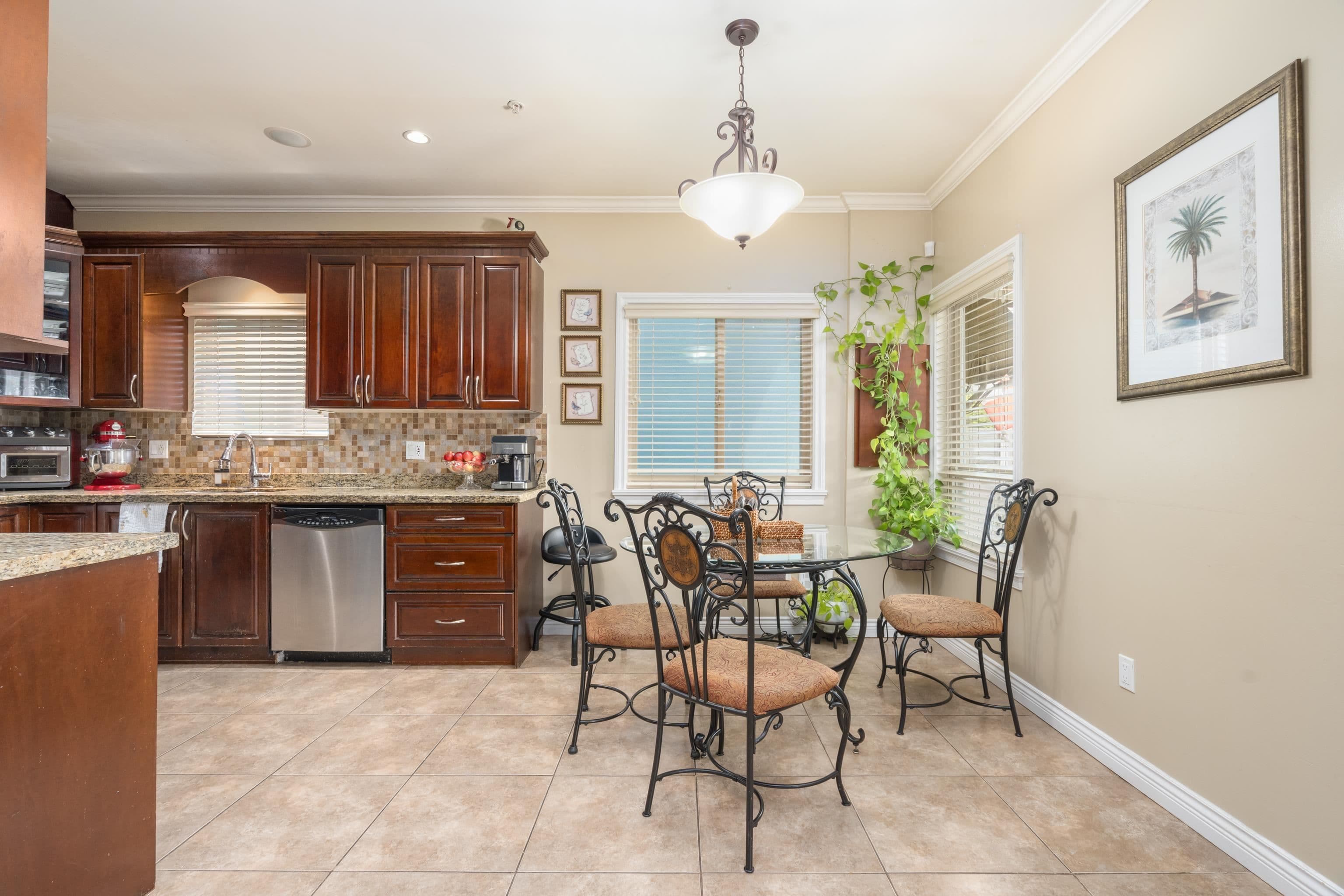 Property photo 2728b70b-2eb4-4e61-8ae1-a05aaa7474b9