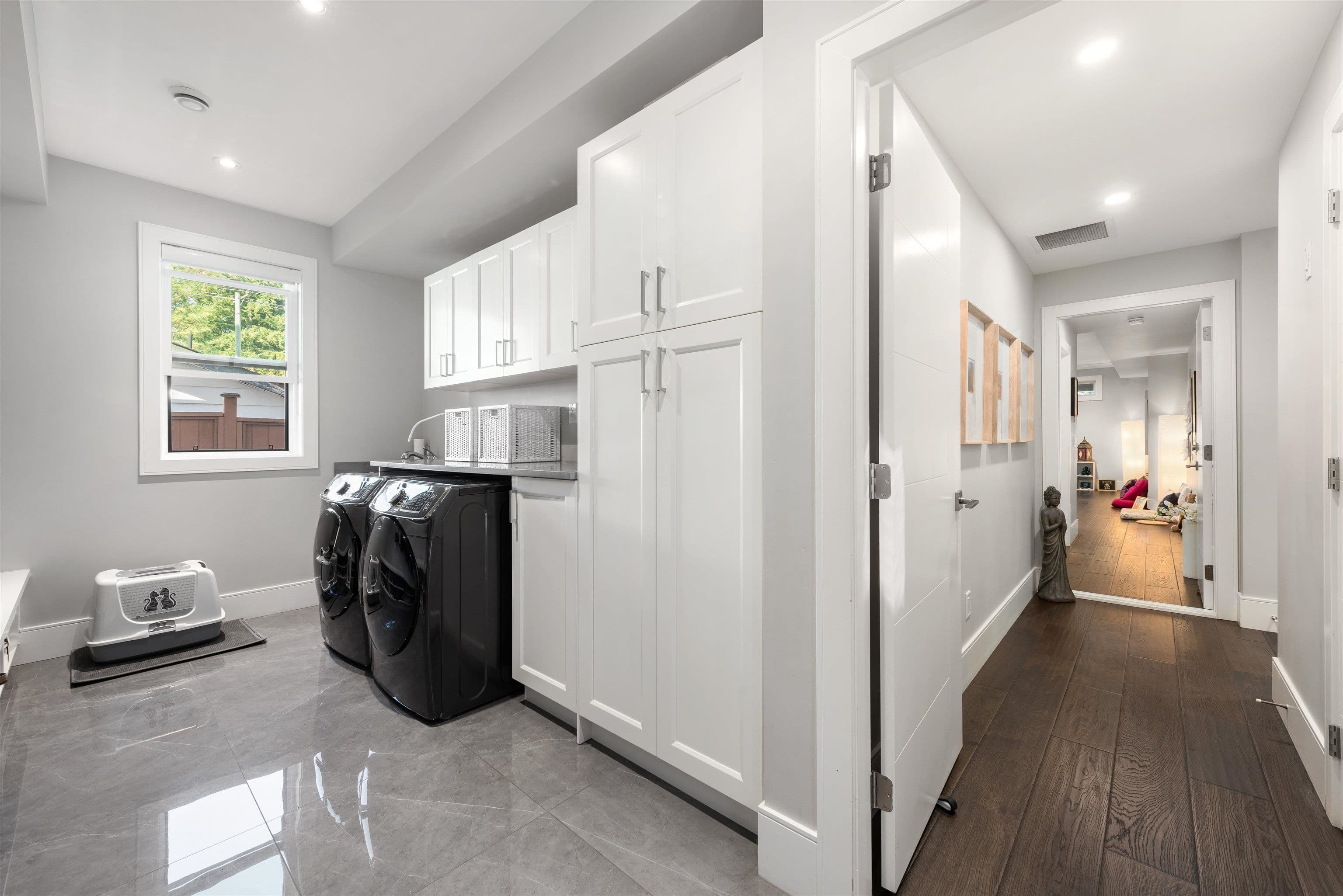 Property photo 27dd8e41-e9f2-425d-9b6b-db0d3a87d012