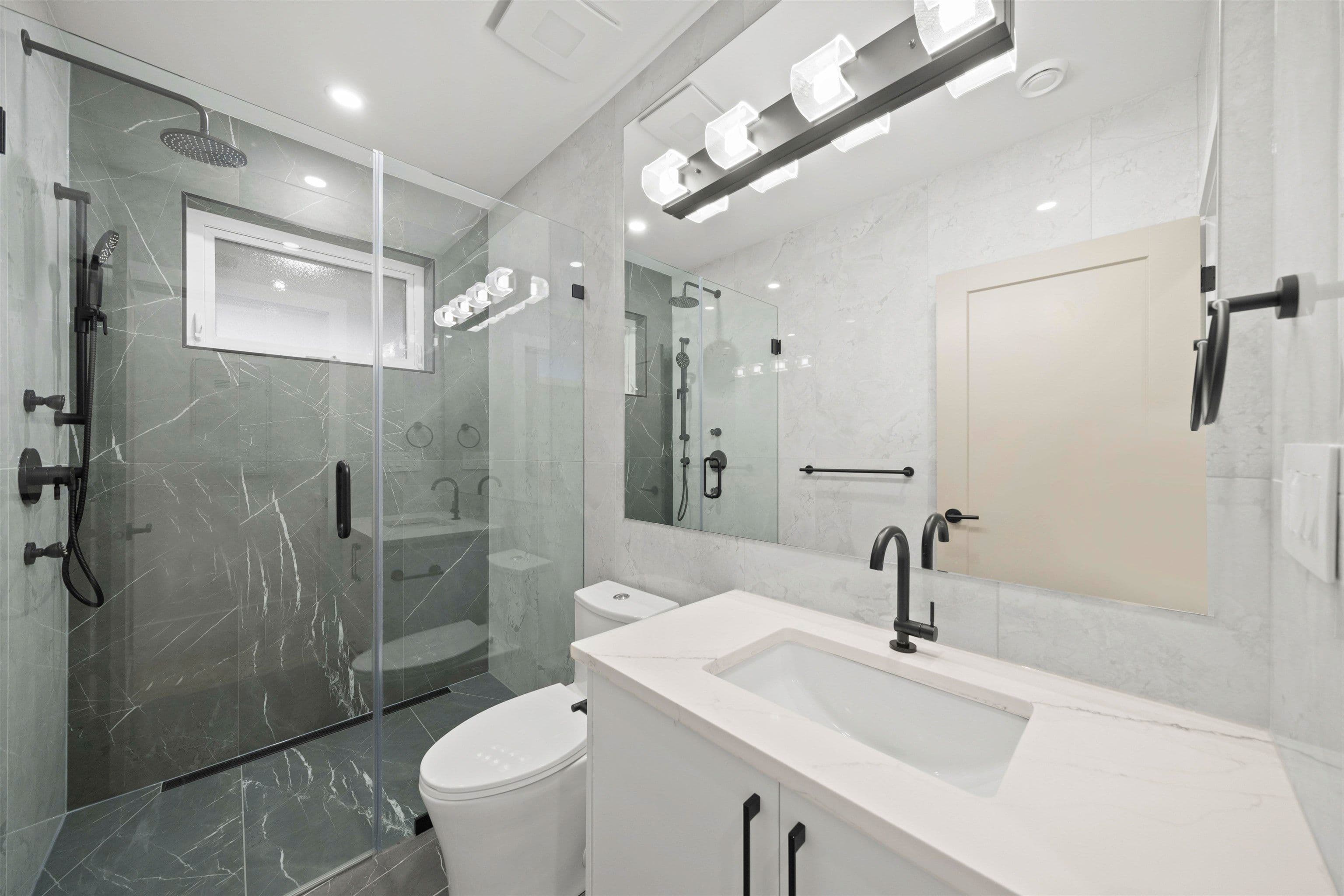 Property photo 2f5e705d-86fe-47b6-96e7-8cc8bfc9370d