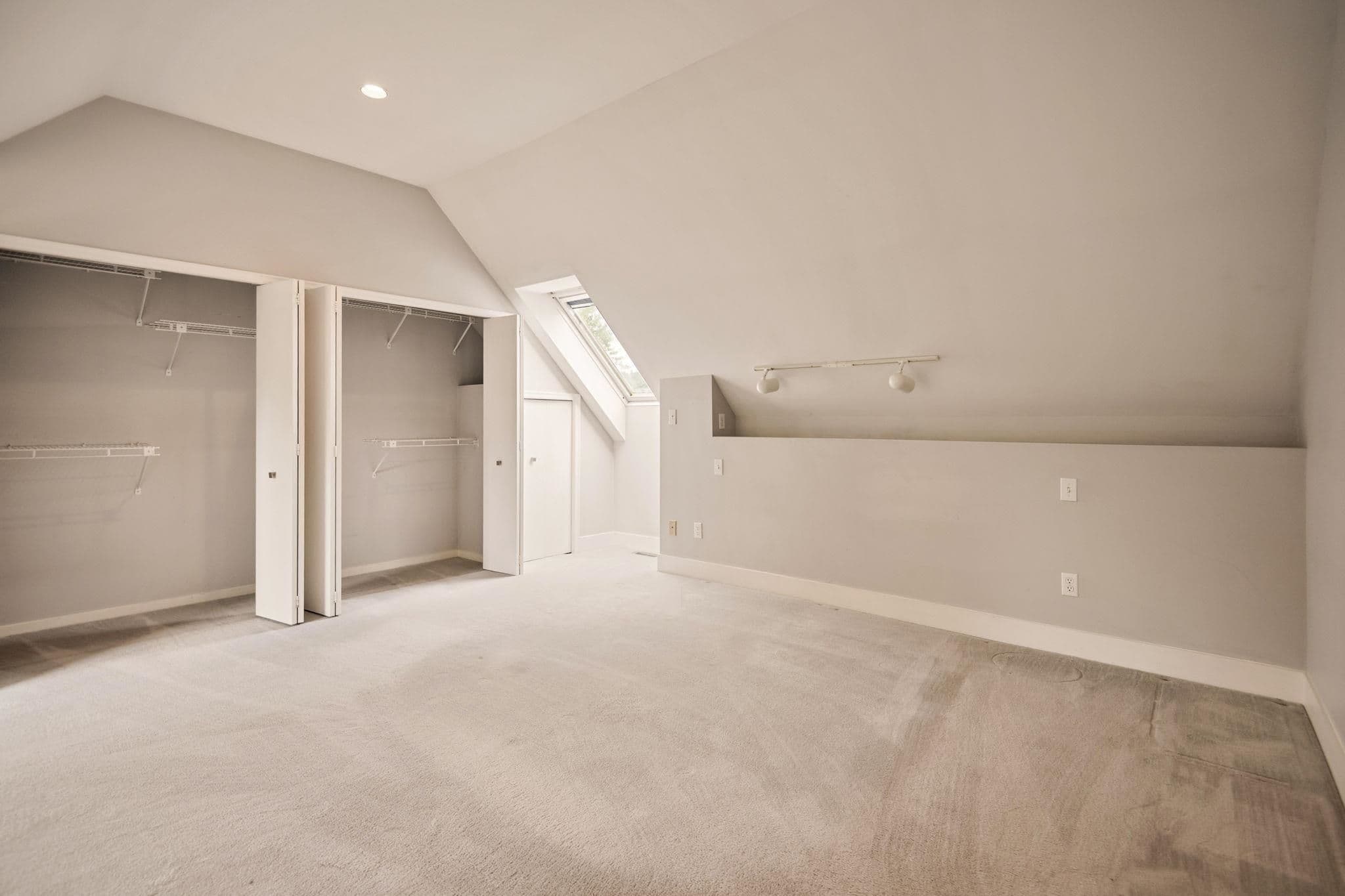 Property photo 3318e6f2-914a-4f1e-b8a0-12a033a9f857