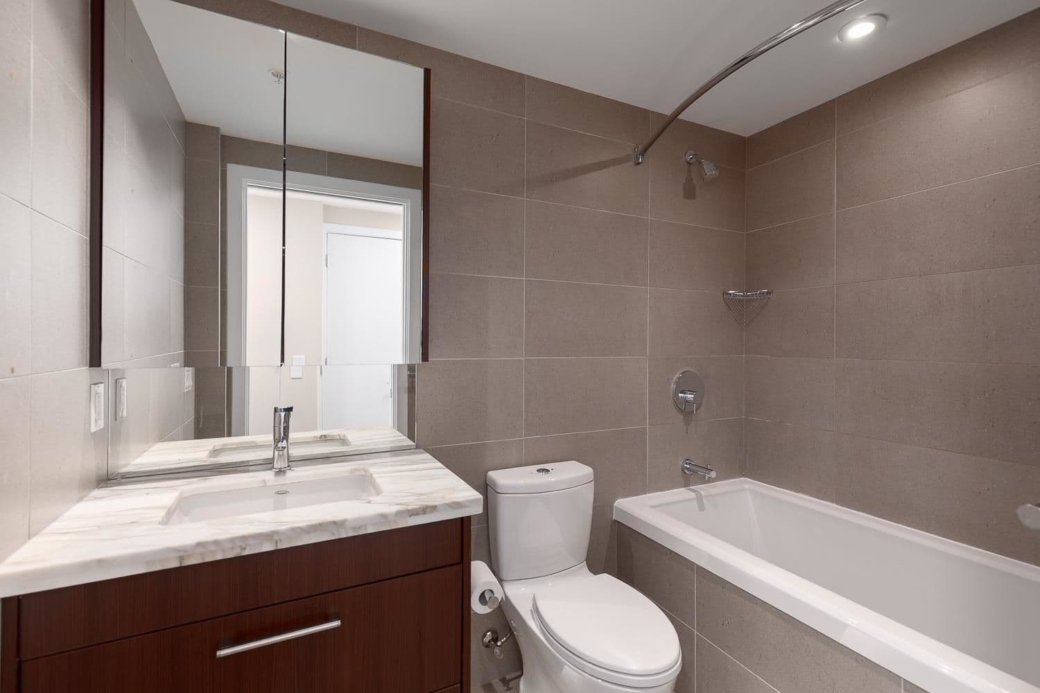Property photo 336f2cad-a473-4647-bbbd-299844a2da15