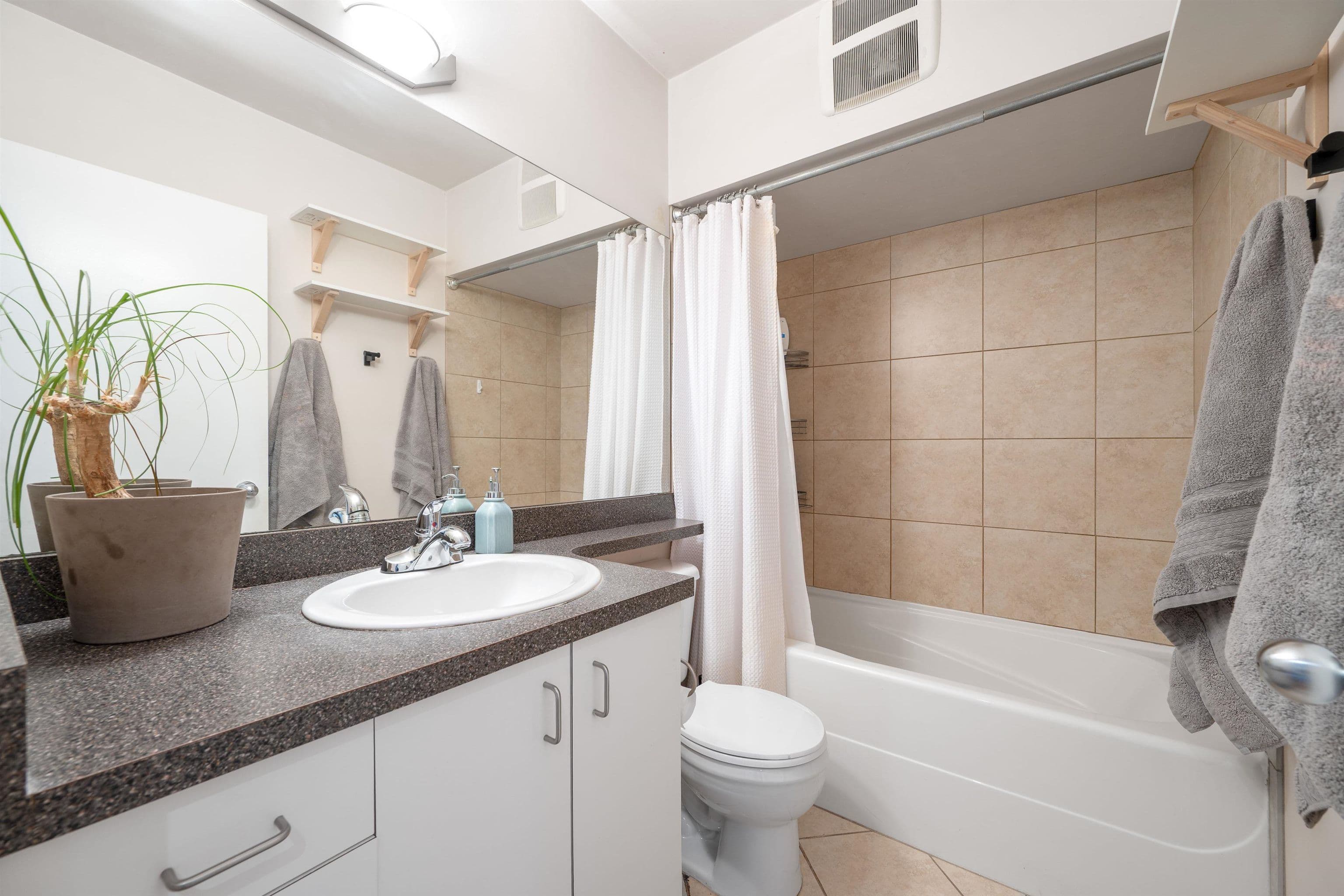 Property photo 49b83c8e-9cca-44e1-ba6e-738092b43533