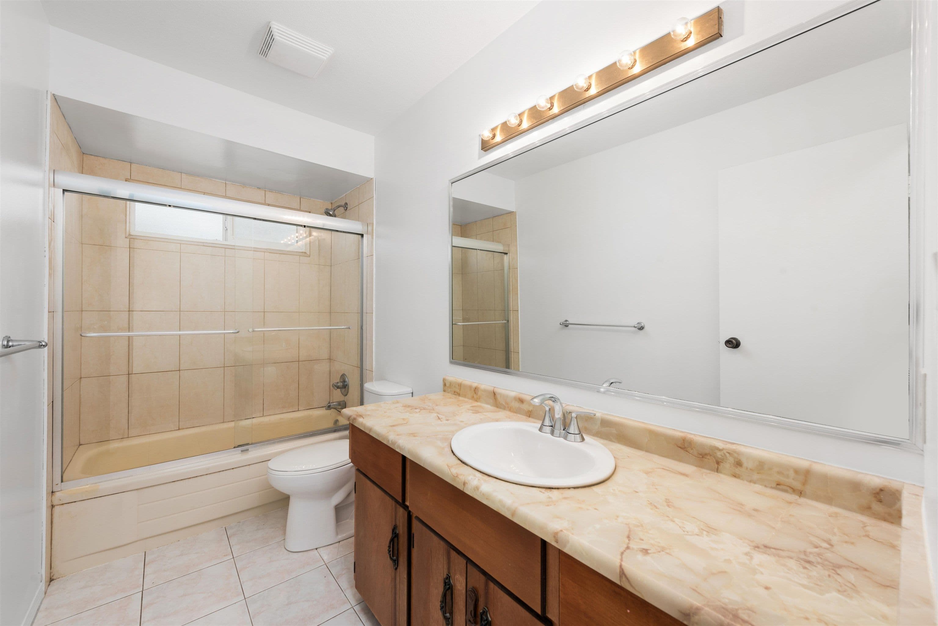 Property photo 579541b5-5df4-466c-940e-1a24a3aeef29