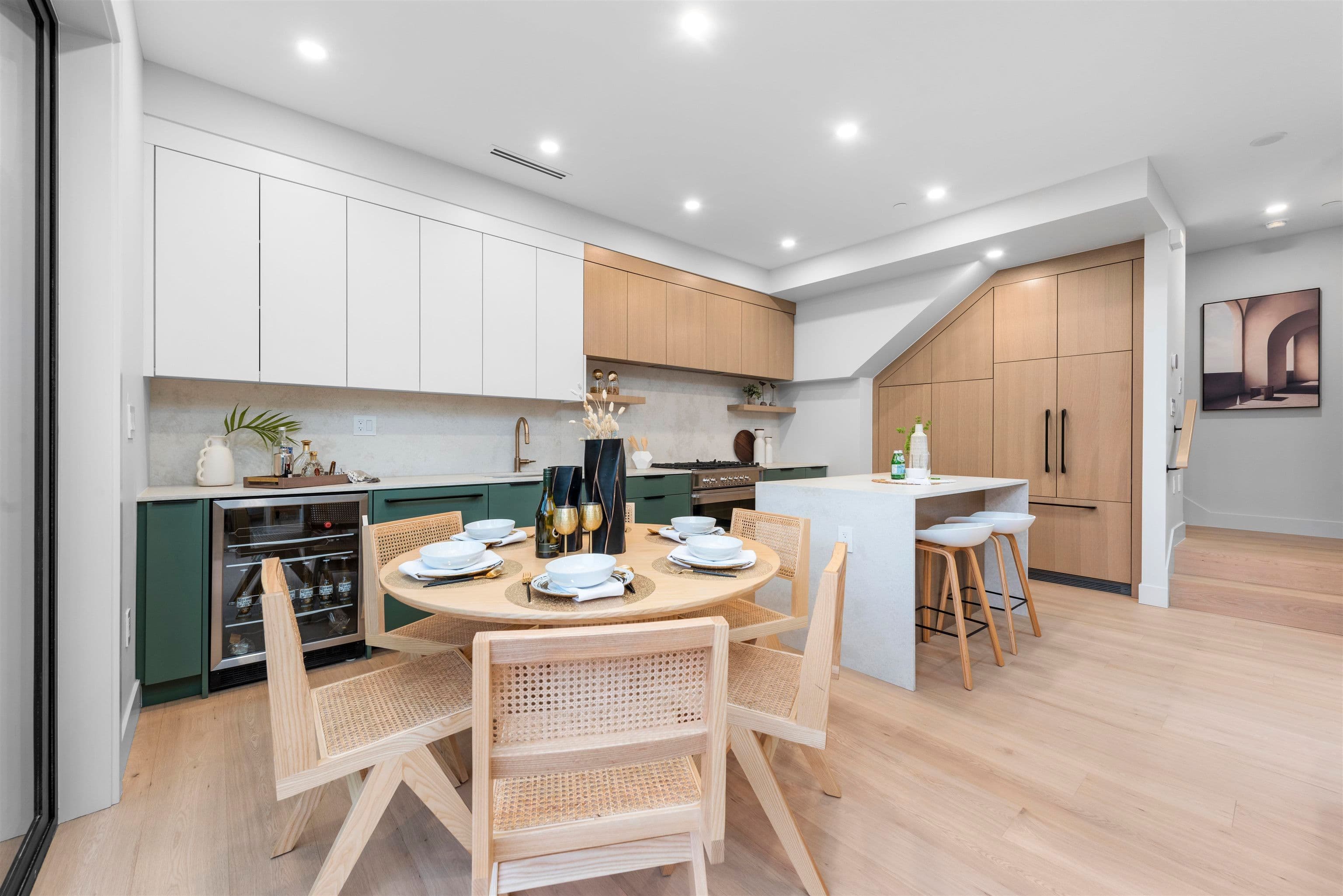 Property photo 6dae180d-f464-44d2-9f52-cd095ec94cd5