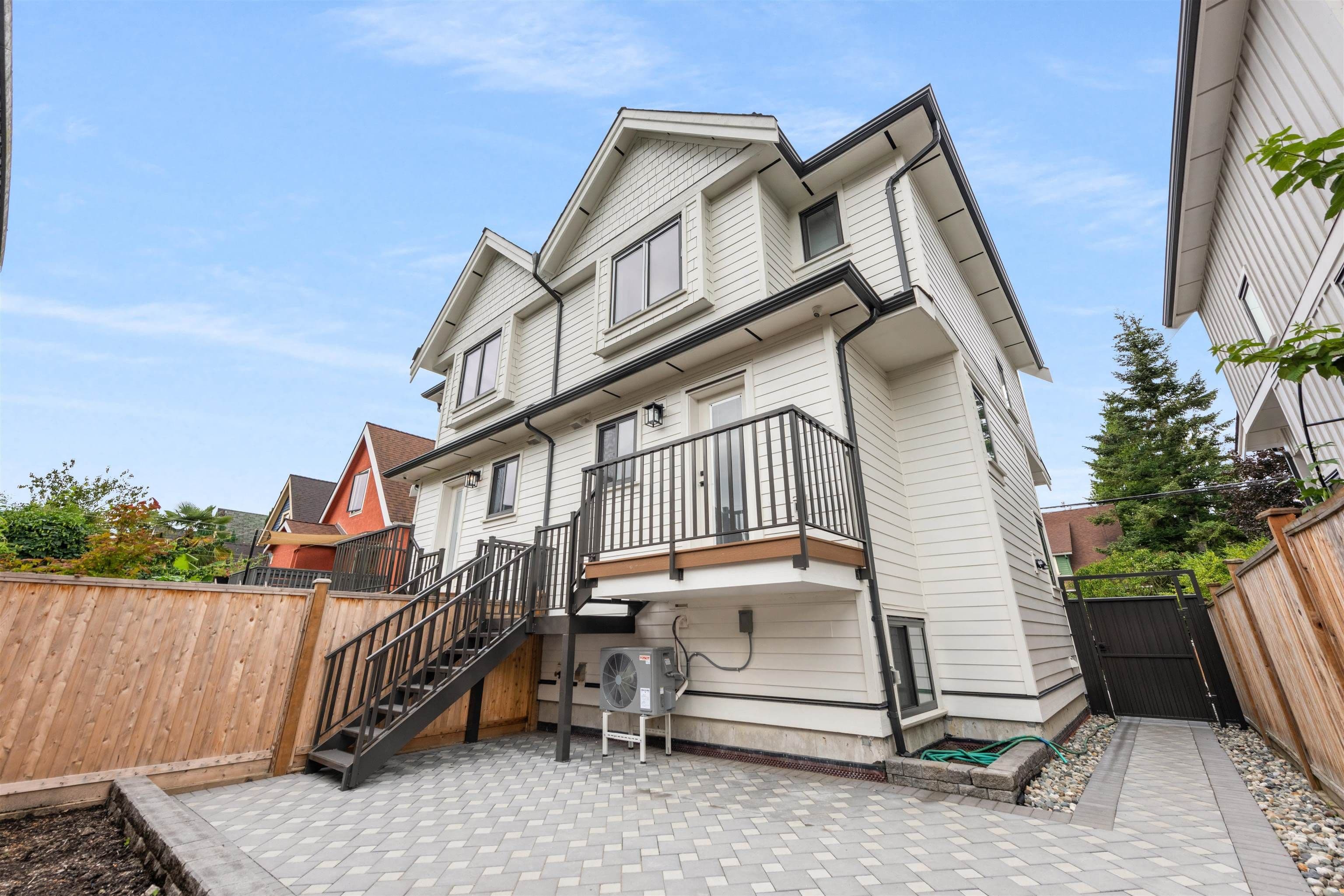 Property photo 82d60c0a-48fa-49fd-ae79-590398df411b