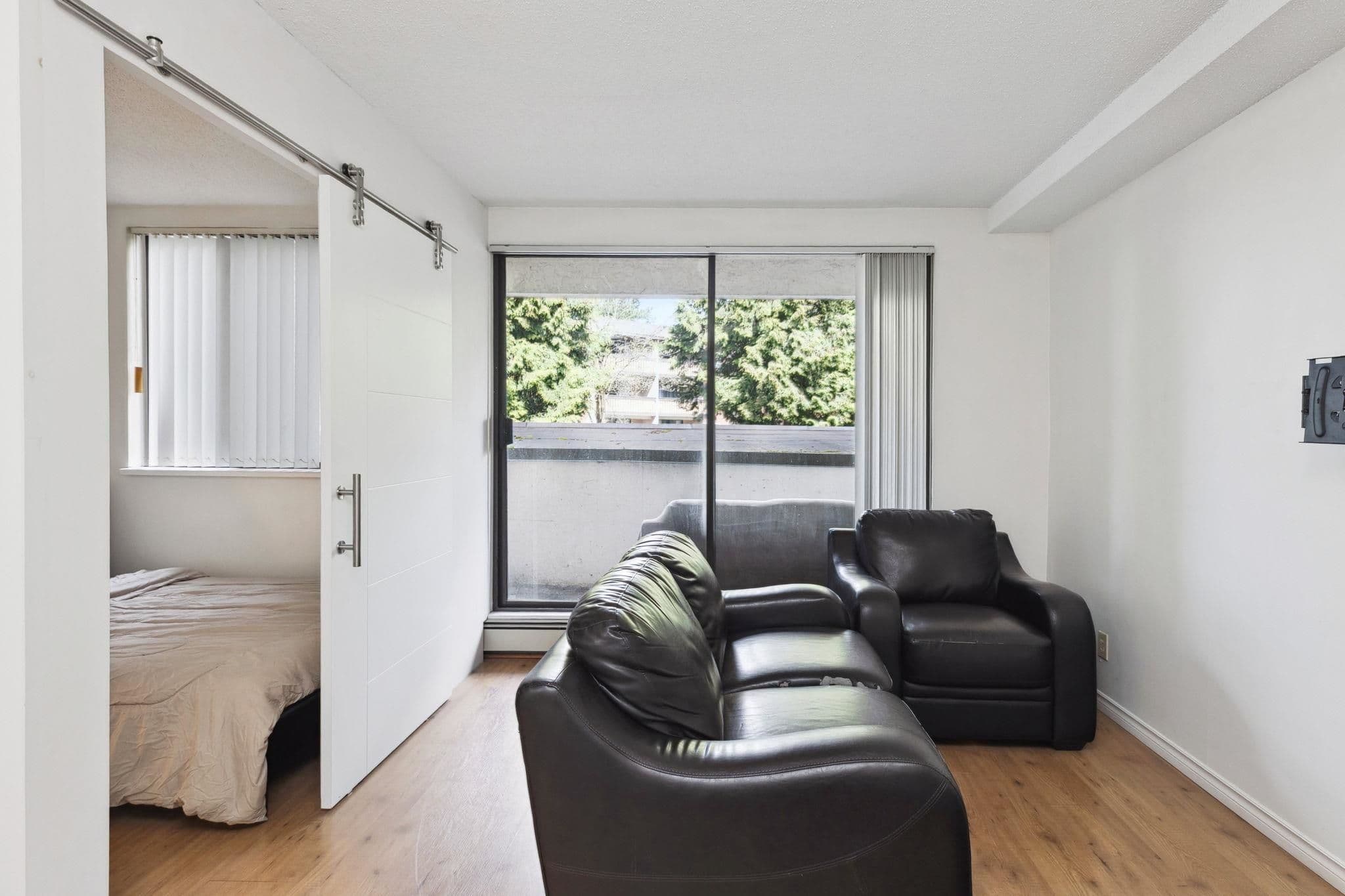 Property photo 836fb3c3-46cb-4976-83c9-557c61349481