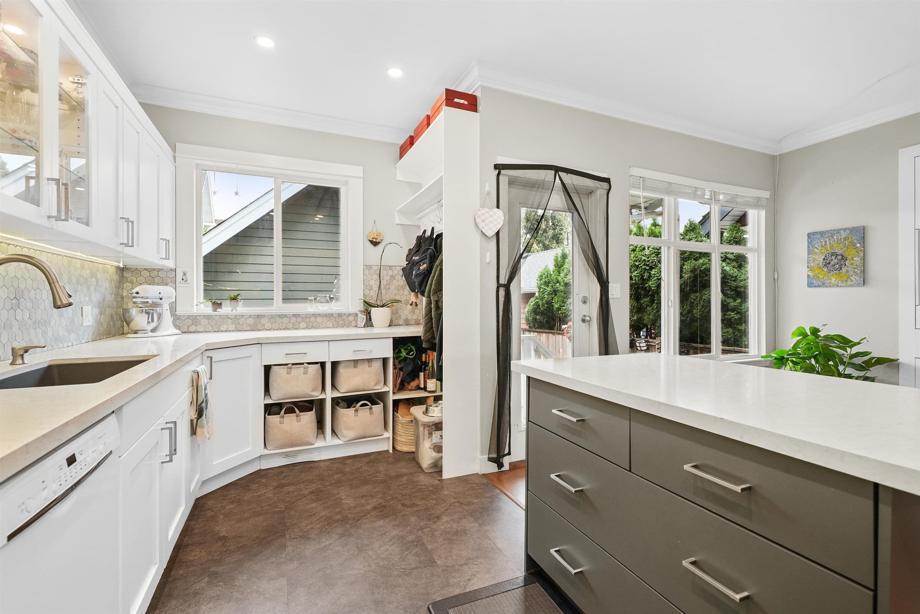 Property photo 84e66a85-90c3-4802-9946-382570ea54c7