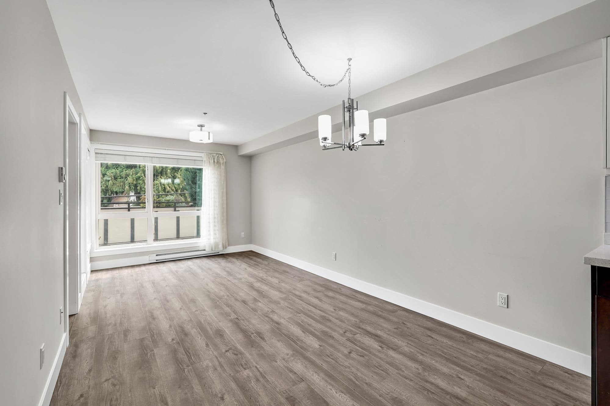 Property photo 892a3ae7-345d-4016-872c-4096677ebf7c