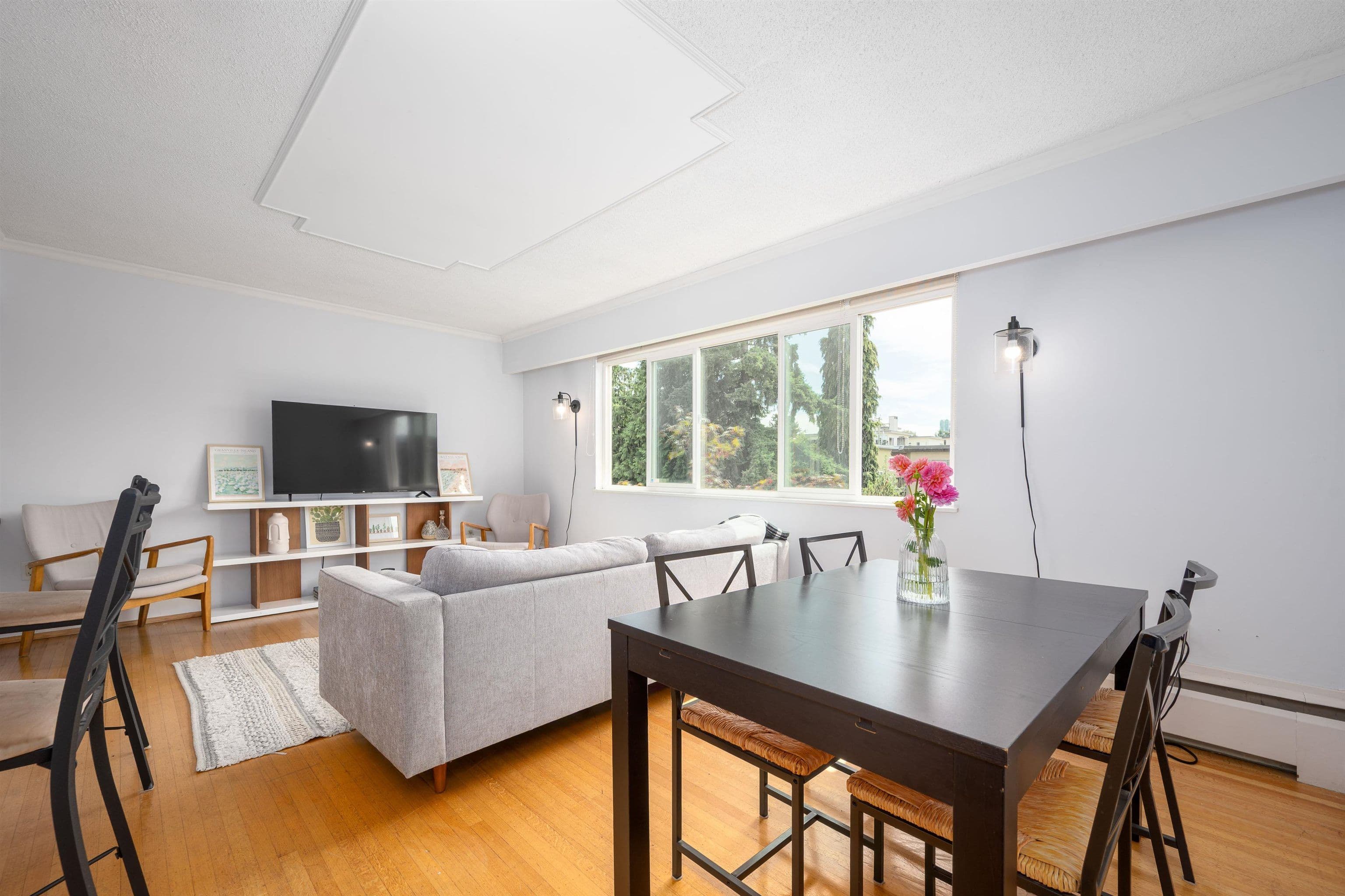 Property photo 8c9b3876-68b1-468d-89c5-313dd55c1d11