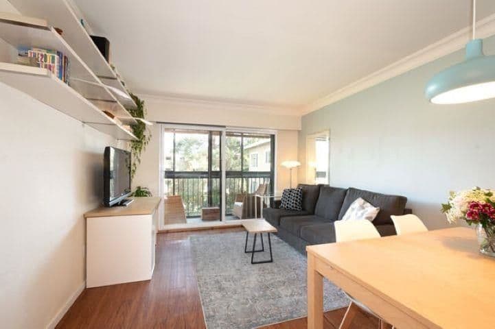Property photo 94b65e6a-3b33-4a19-8bae-de9fe1852628