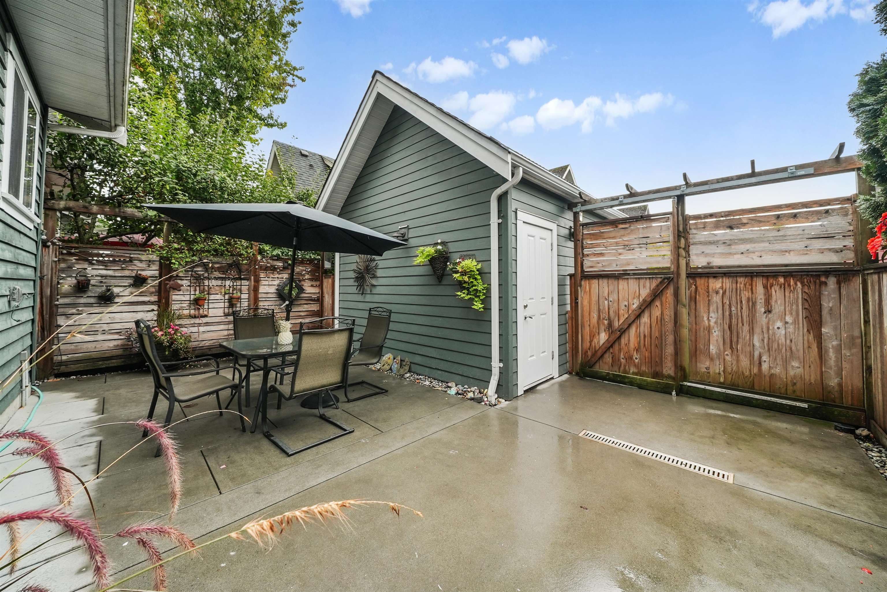 Property photo 99590ce3-3986-441b-8f01-ce93ecd85ed1