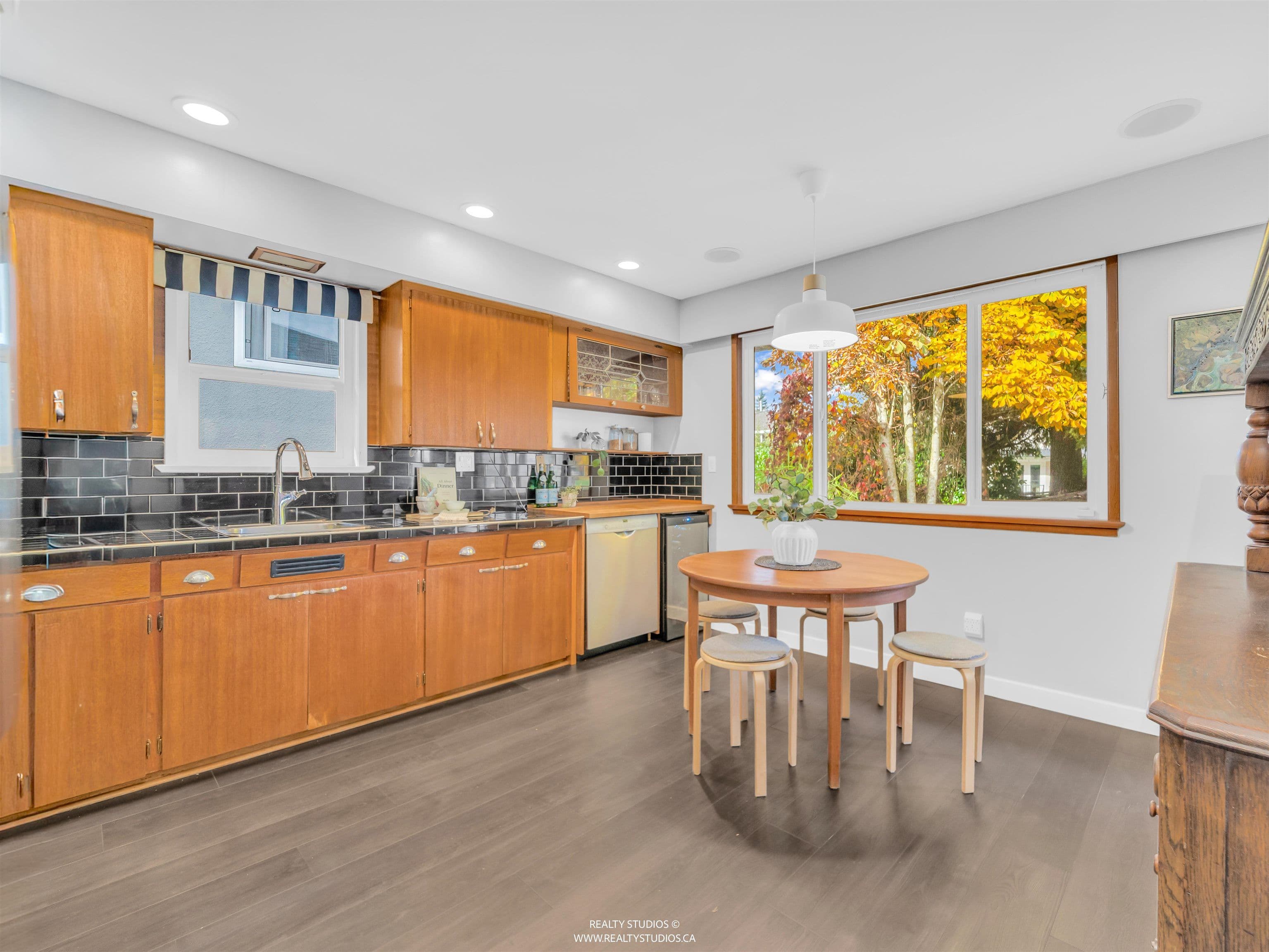 Property photo 99f3b114-29b7-4e23-81b5-431b831cf673