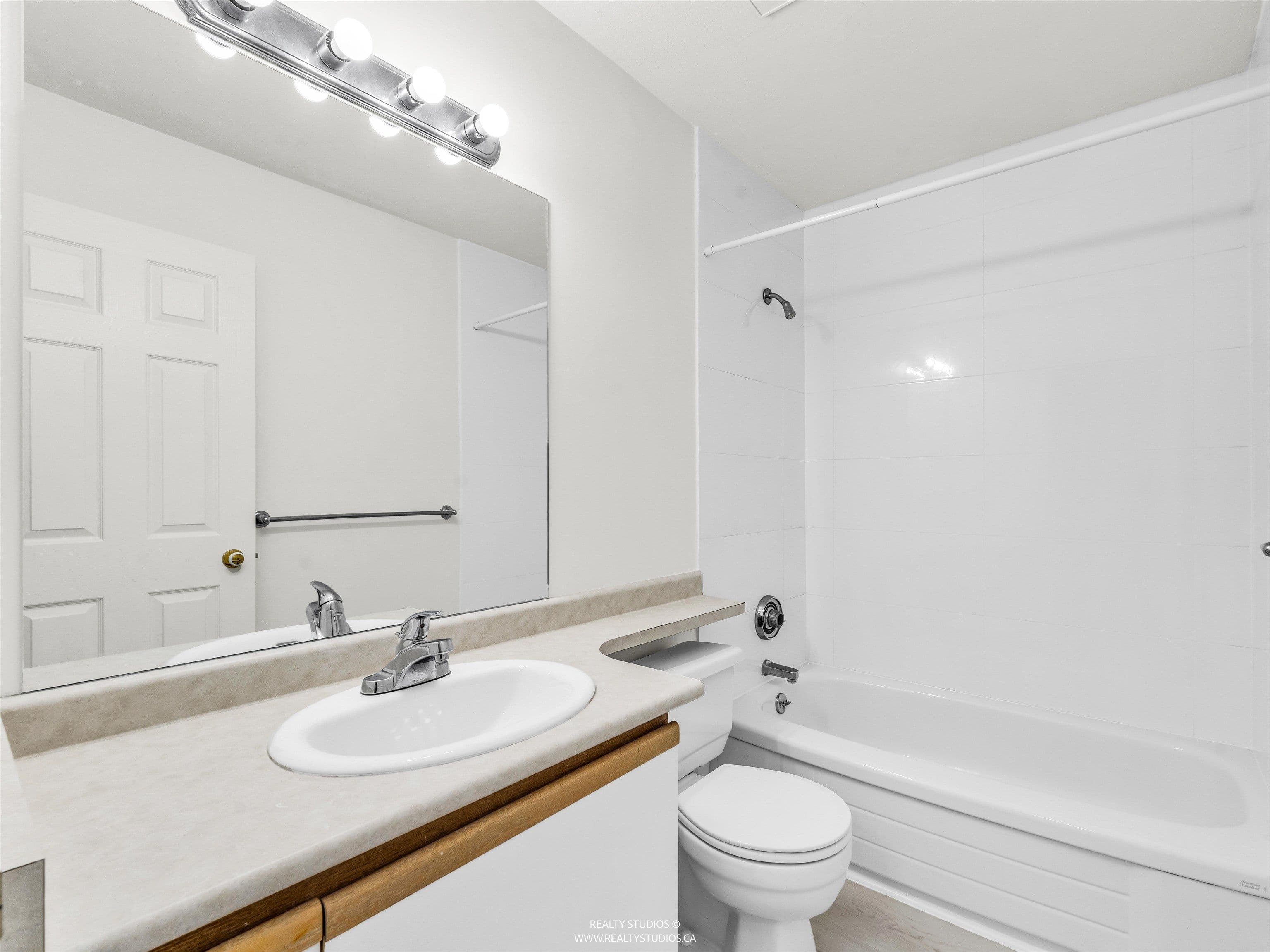 Property photo a33bb4c9-ce20-4c17-805c-8344a4ce443c