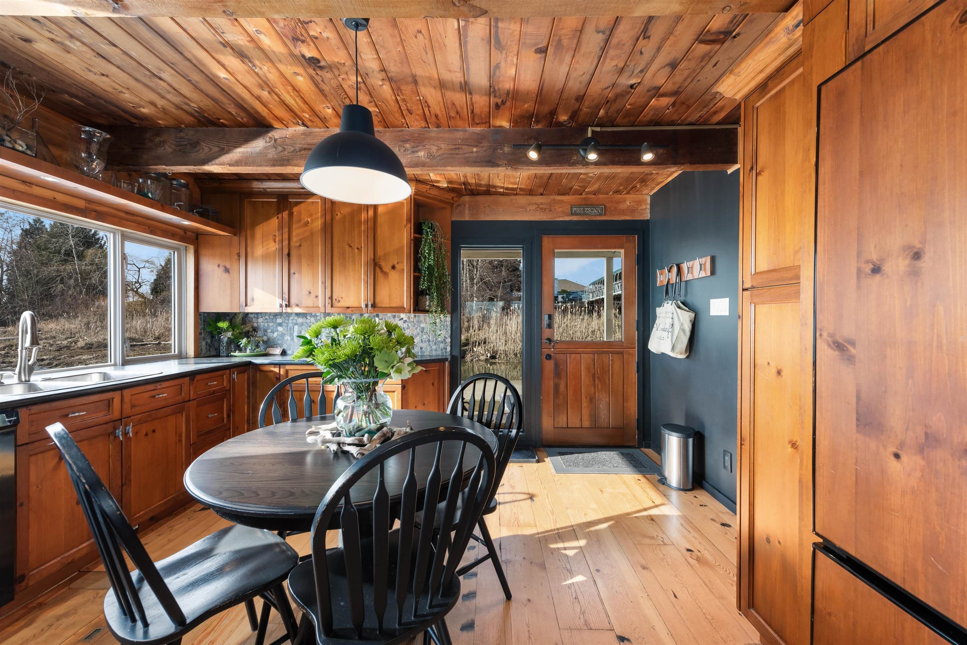 Property photo a9ef473f-4b94-4088-8ab6-32e99558045d