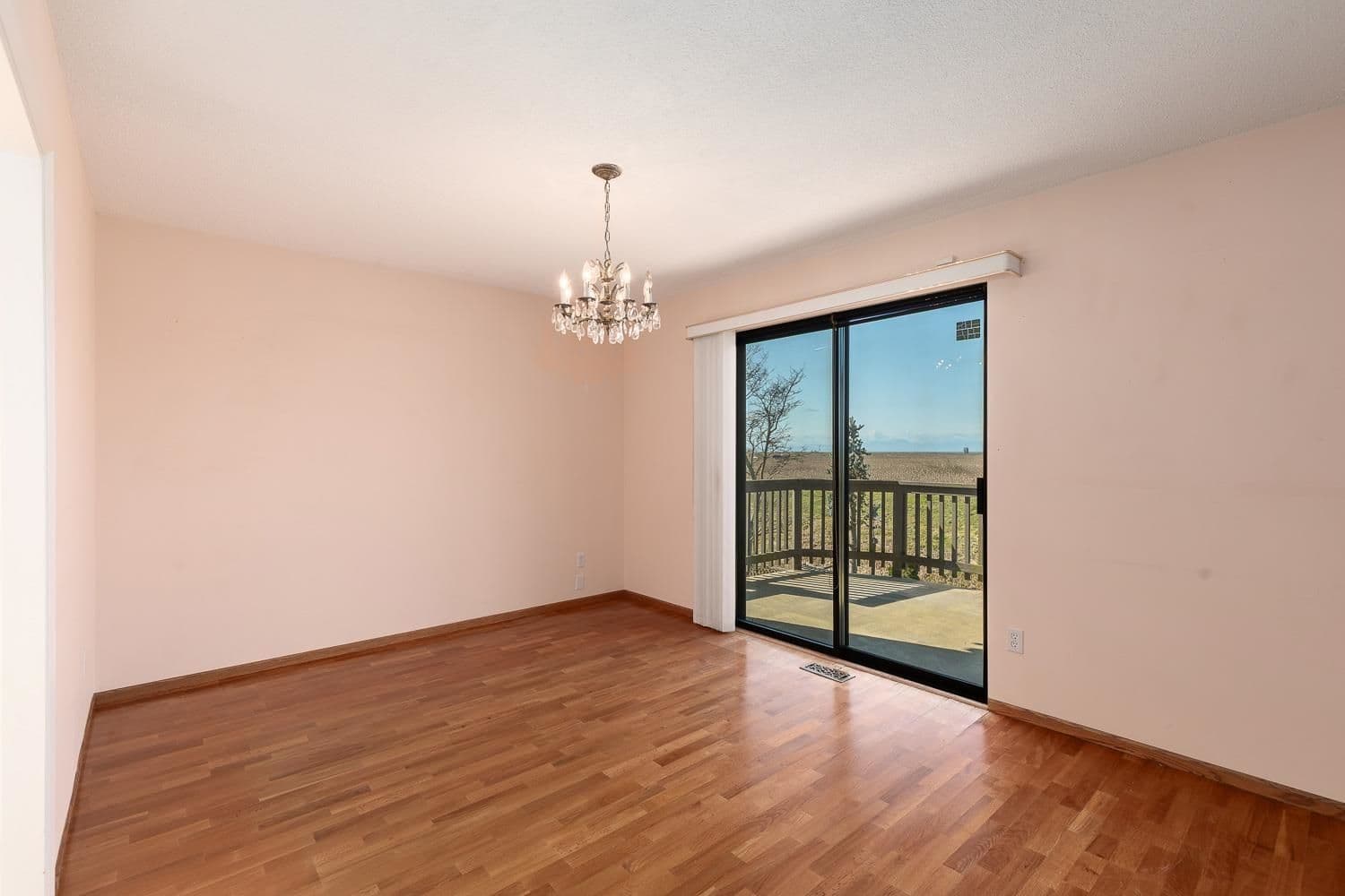 Property photo ab016bb3-2e6b-4342-9526-fcb0857469f5