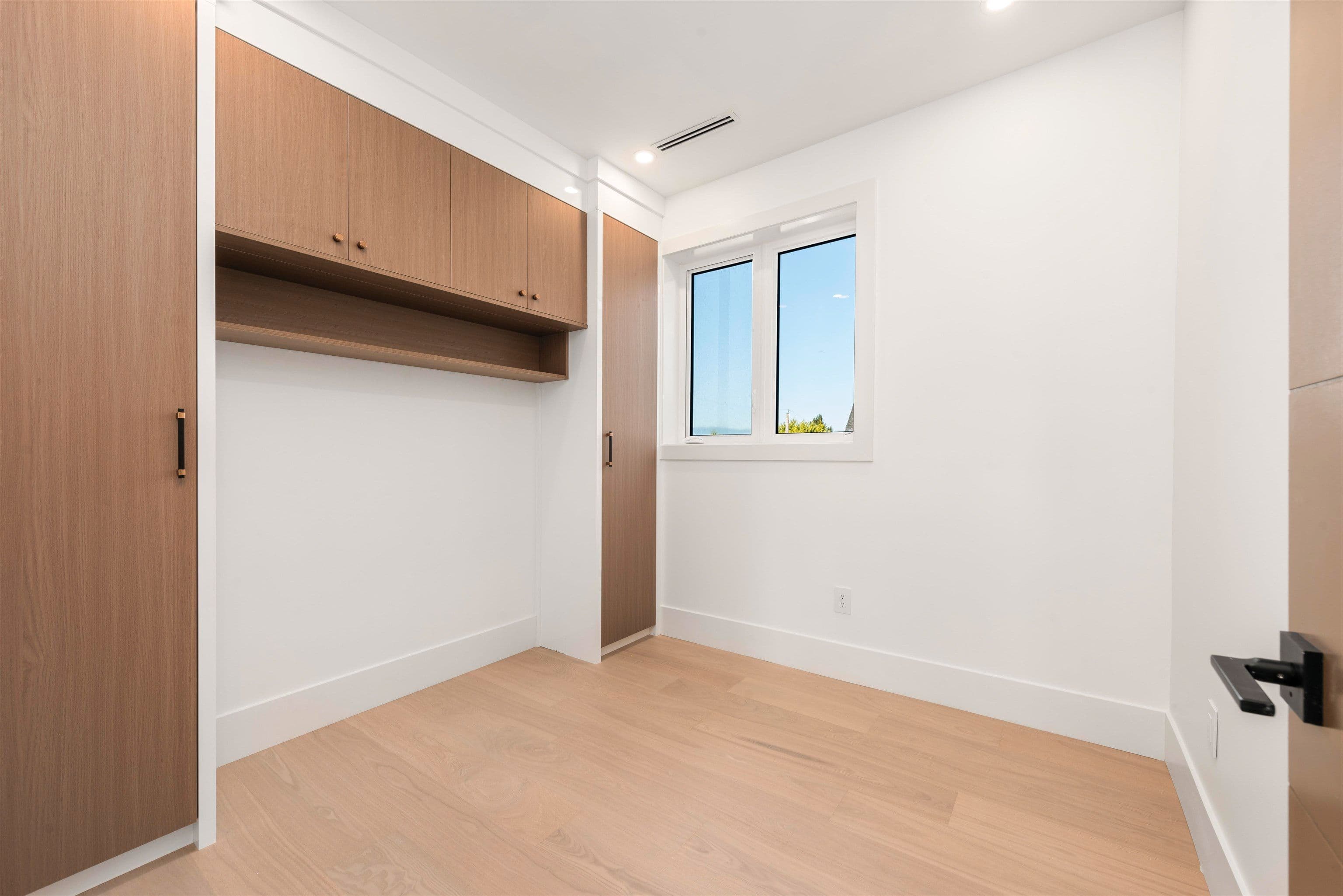 Property photo ac253c99-8445-4057-b383-935516454482