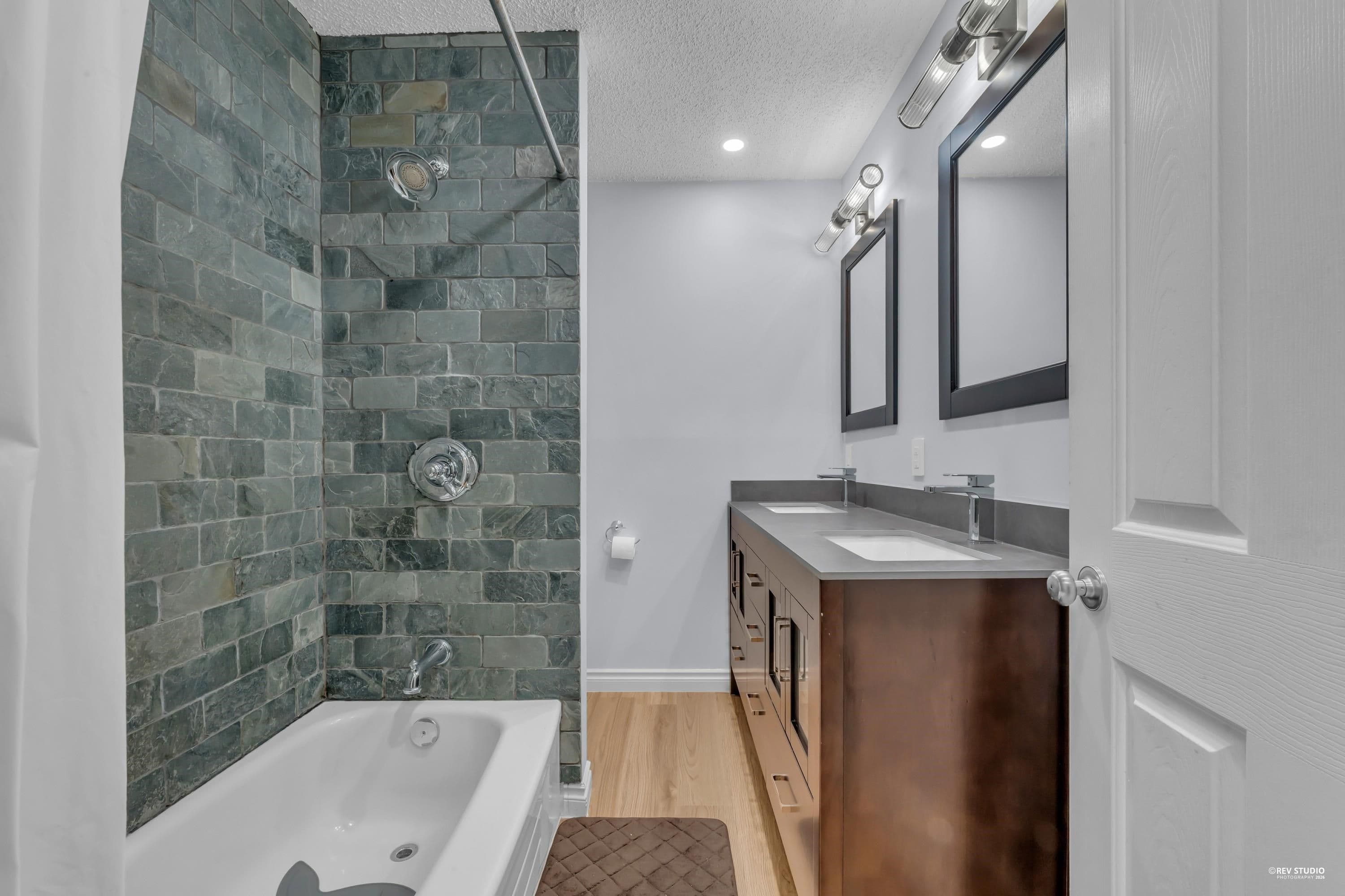 Property photo adcb8696-8963-4755-b0a8-eb0d9198553e