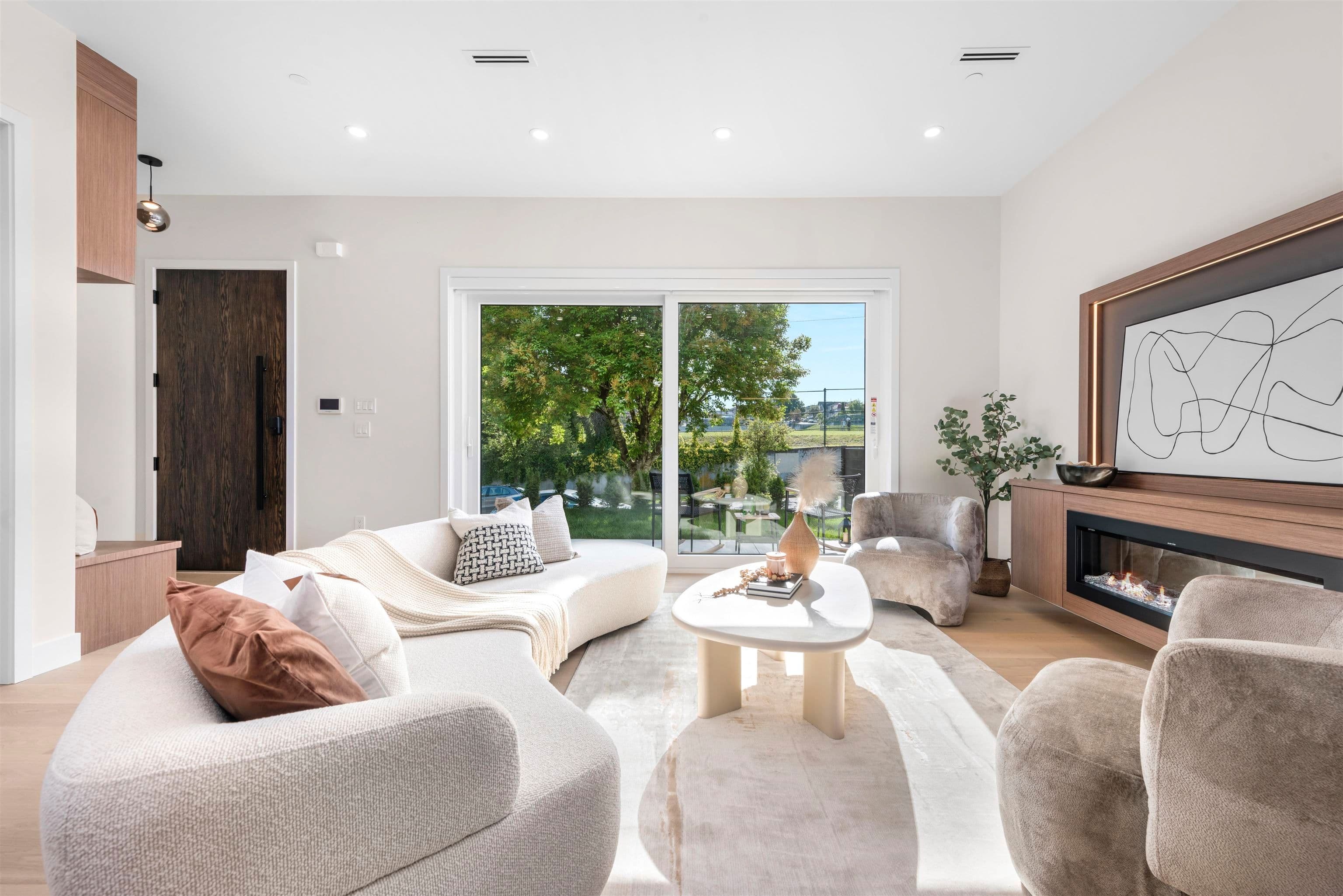 Property photo ade27357-7859-434e-8f0a-b35bd9546582