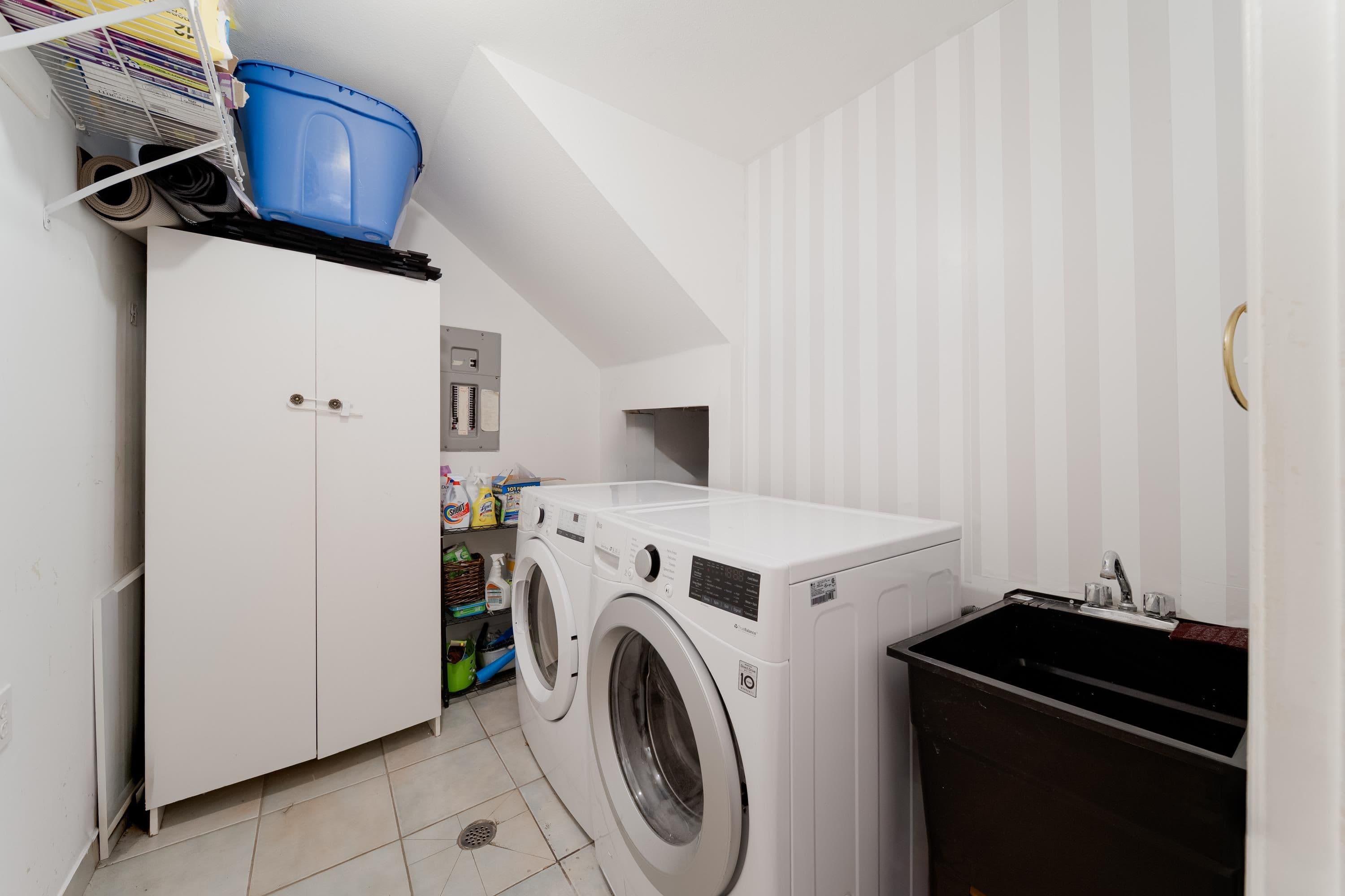 Property photo ae241e48-e705-42b2-a3ea-4063532d38e2