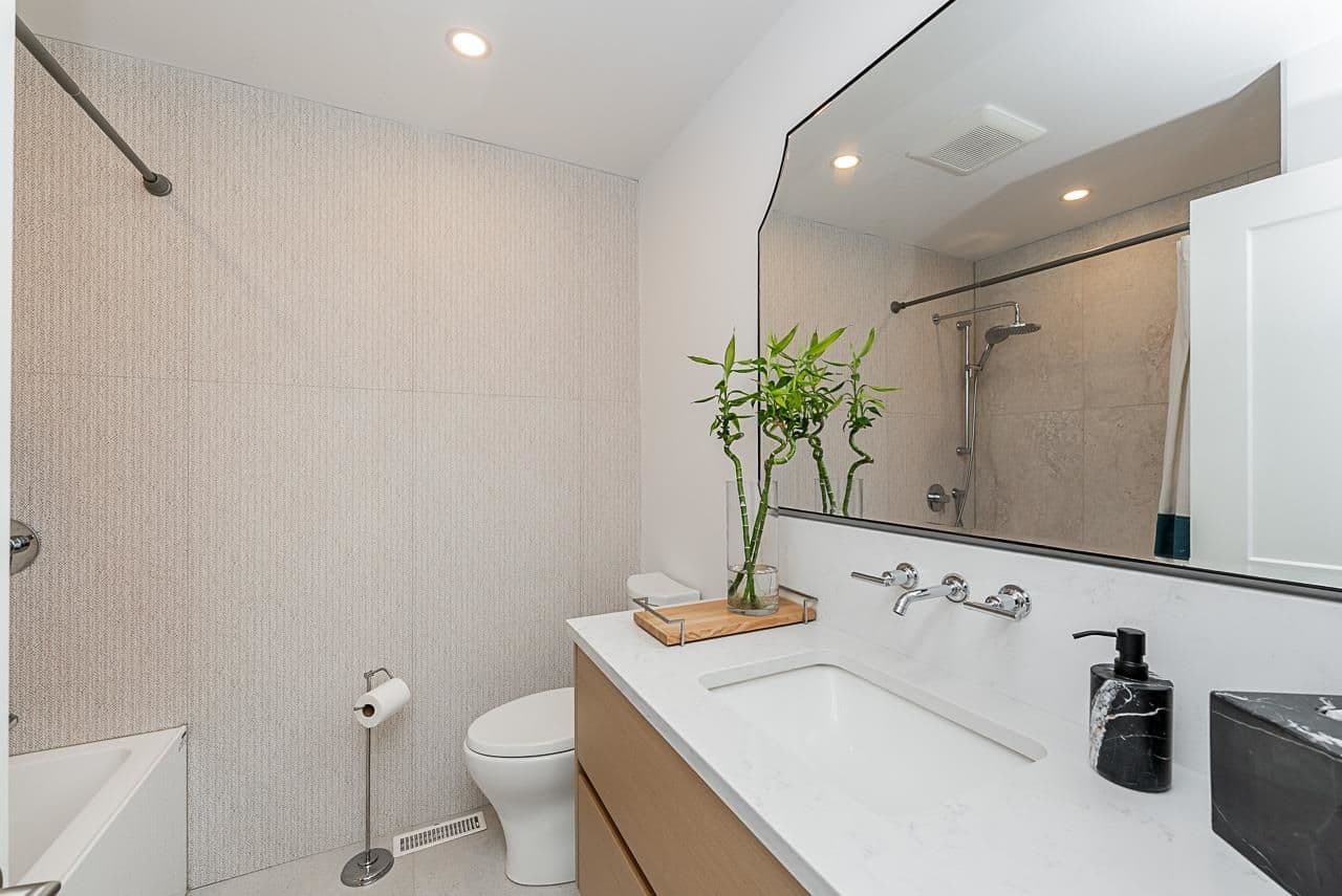 Property photo b03acd1c-d54d-4c45-b70f-b22f520e3820