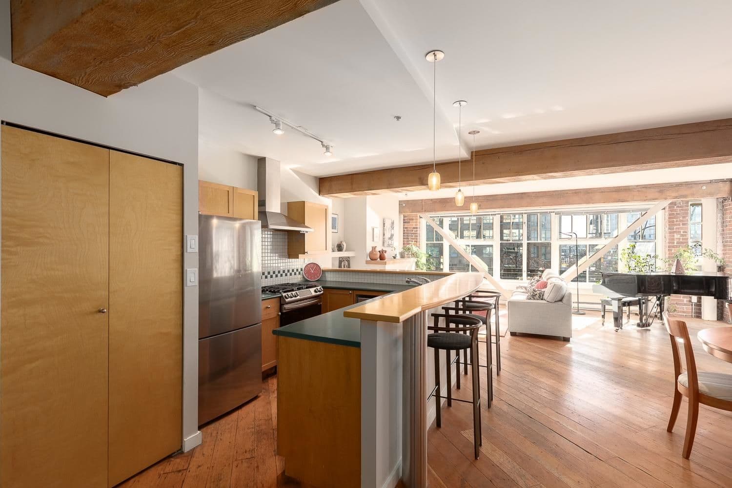 Property photo b042be9d-f5c3-43b1-ba65-0d3ab33de28b