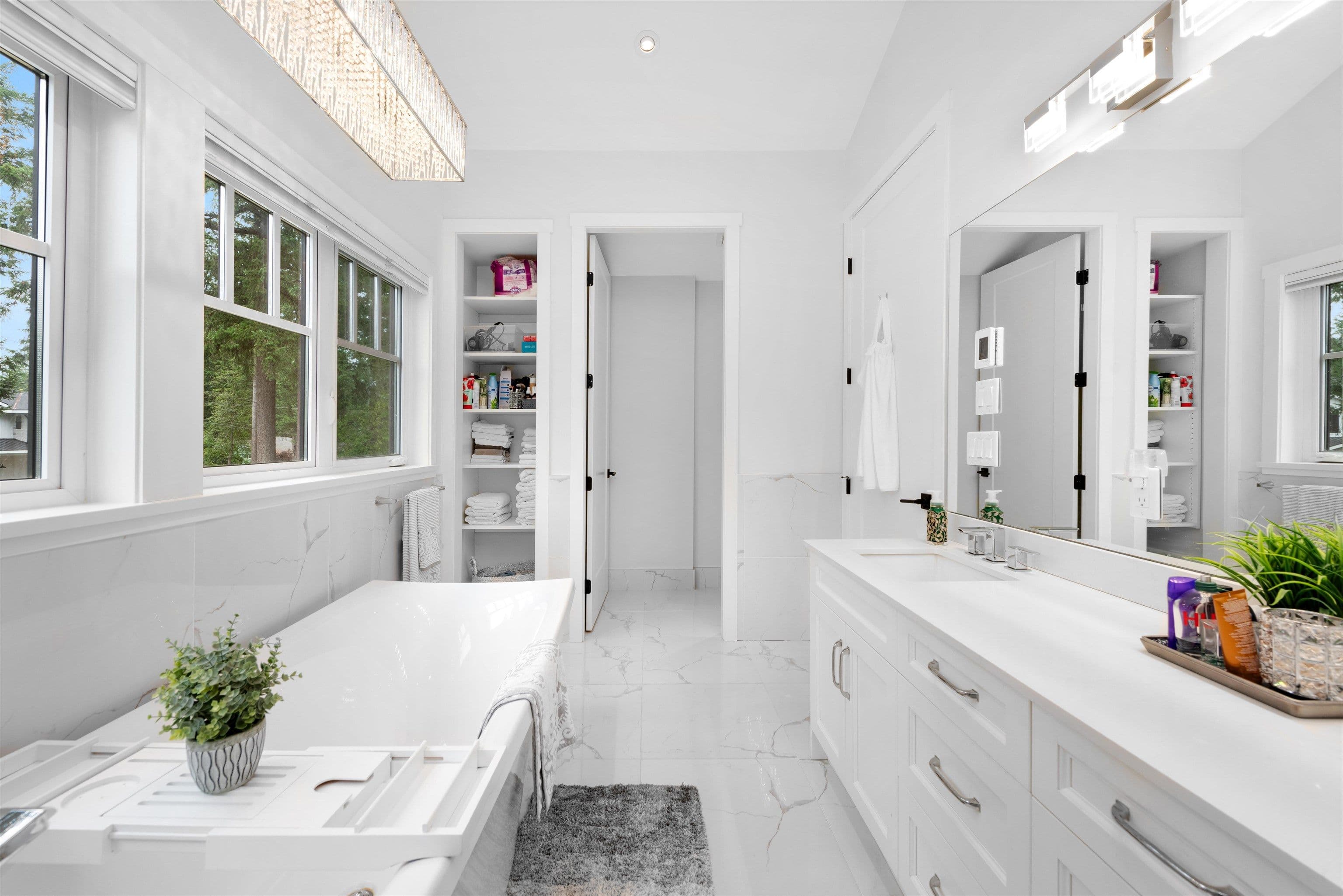 Property photo b0ea932d-c51c-4e28-a3a3-6f2eaa228eb9