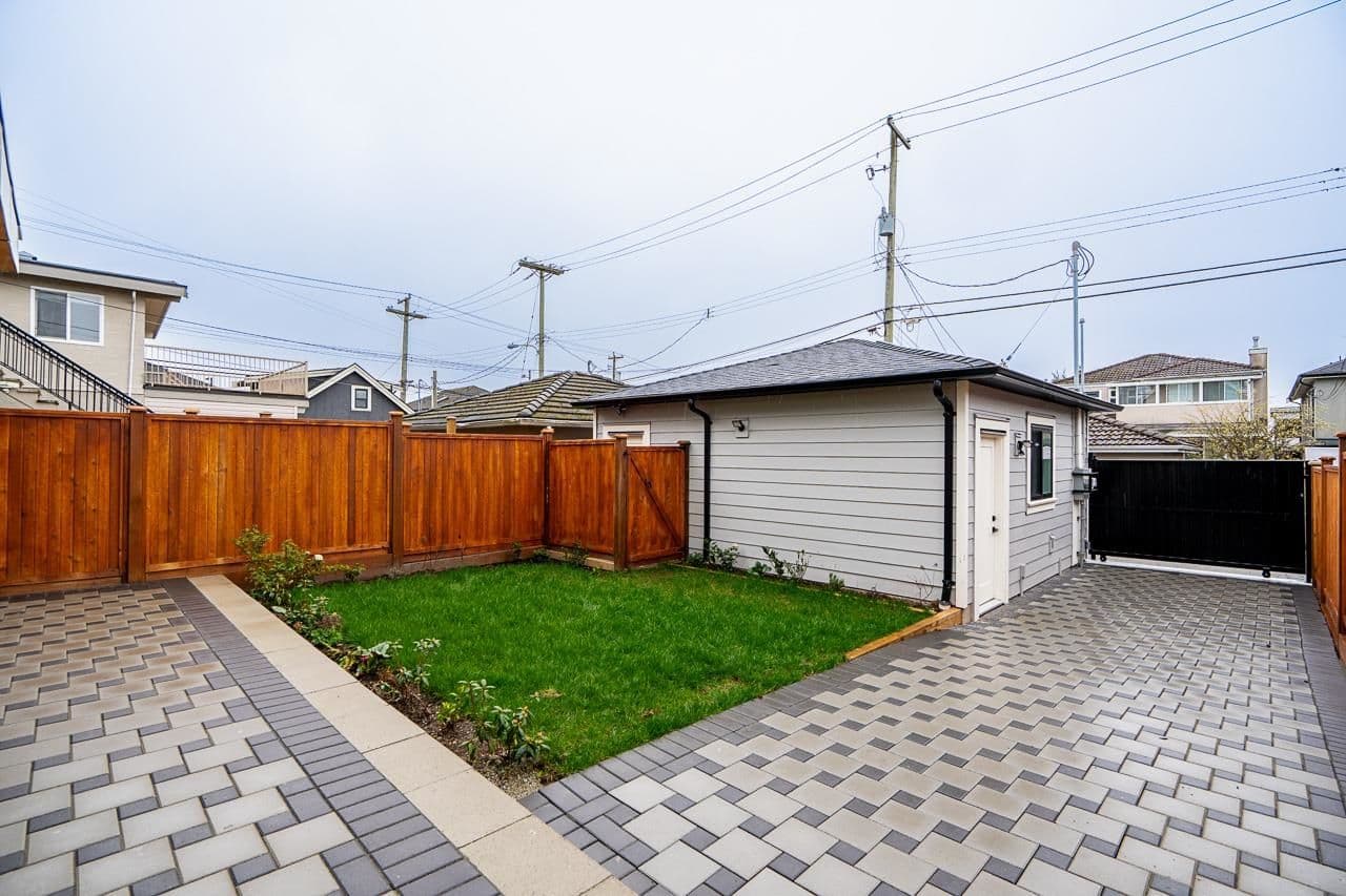 Property photo b1534644-f676-4bca-bdea-cc4ce4db930c