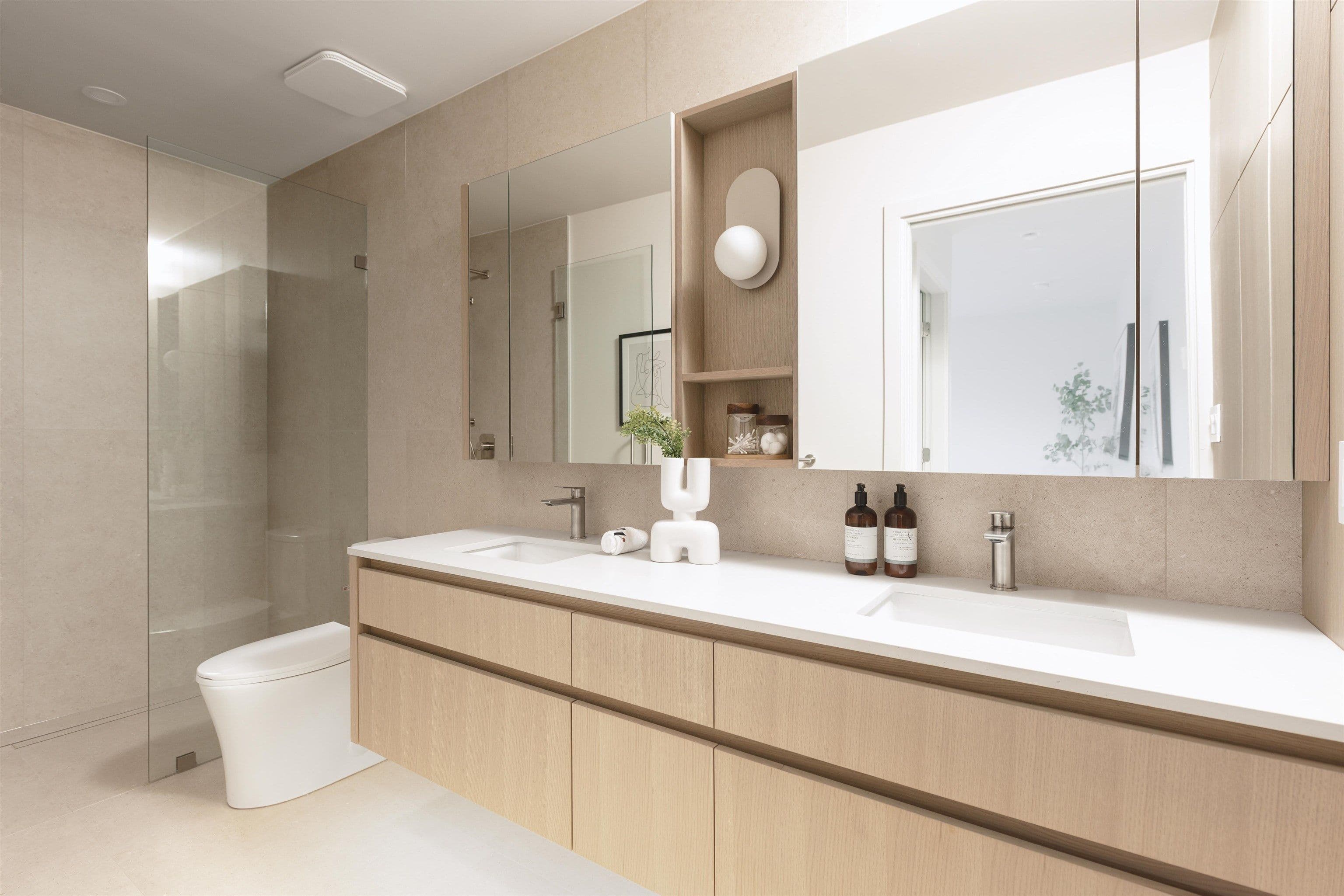 Property photo b1a53a24-2d11-4d68-a27b-5f16b2e9e153