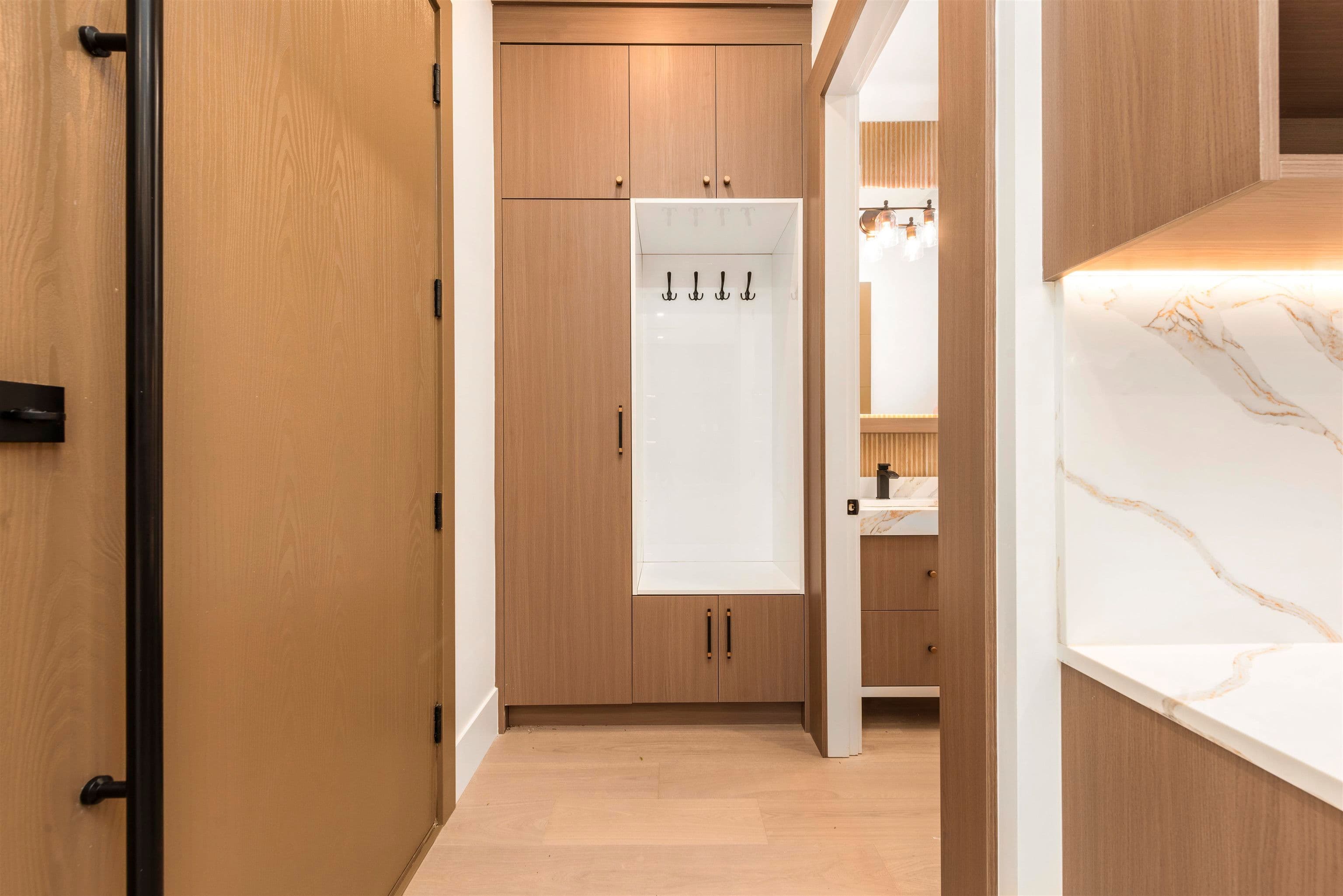 Property photo b322bd85-84ce-4377-86fc-a3d161d89f22