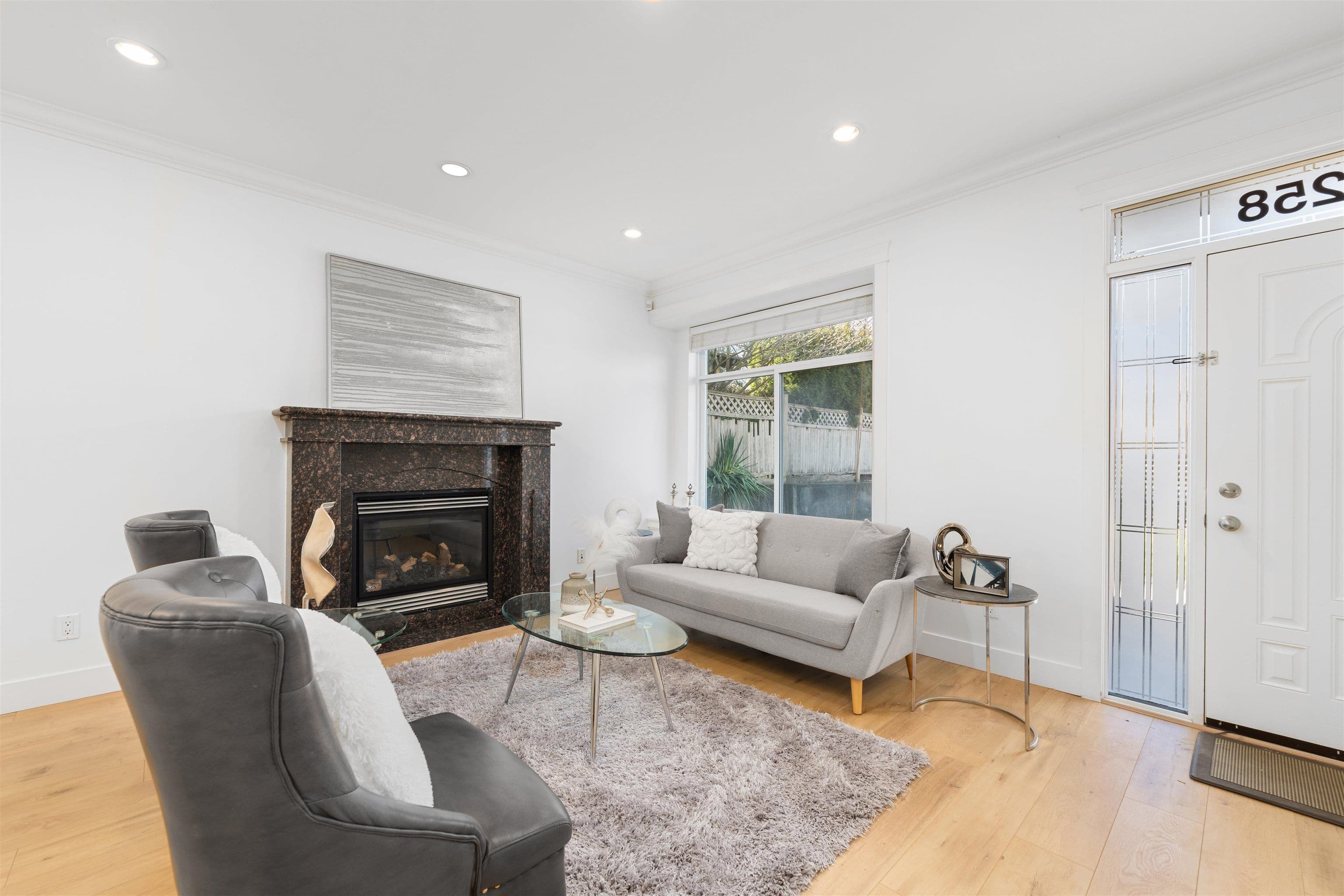 Property photo b4c095e9-1f61-4d19-906c-435cd48ff625
