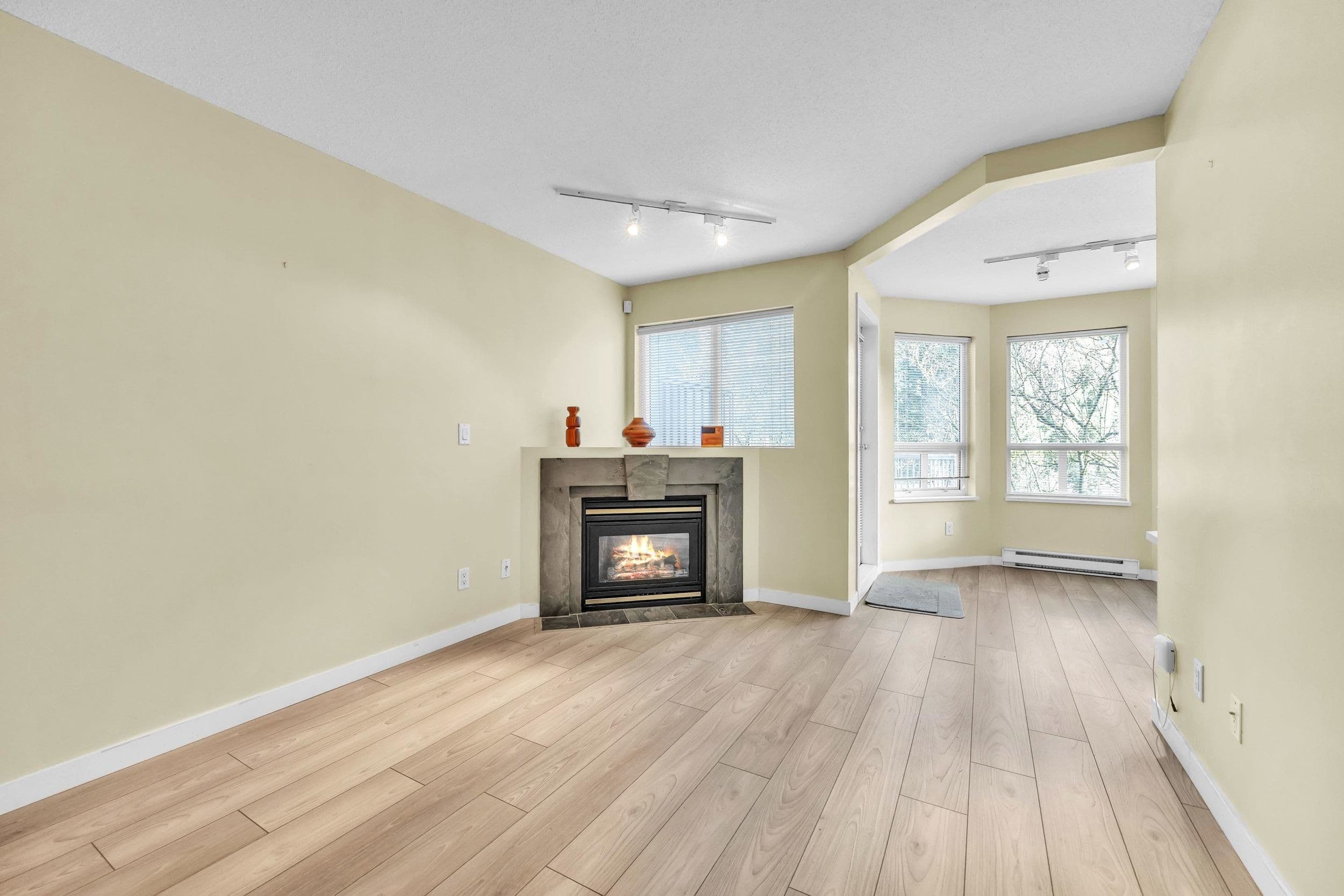 Property photo b4d56fb5-f8f7-4c44-b4b0-d69af337f94f