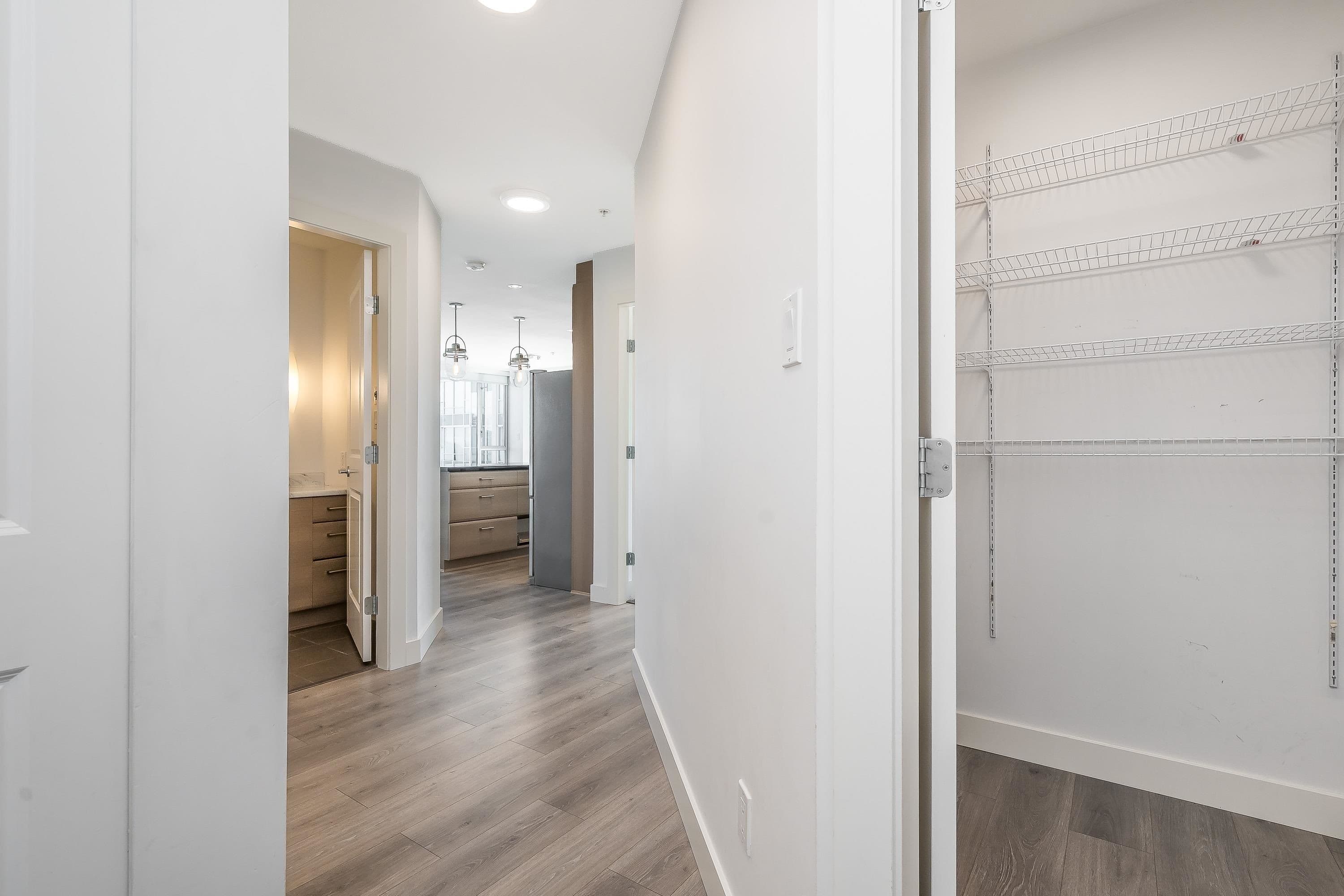 Property photo b54ab9ae-7654-4a6f-b605-88dae78c5f46