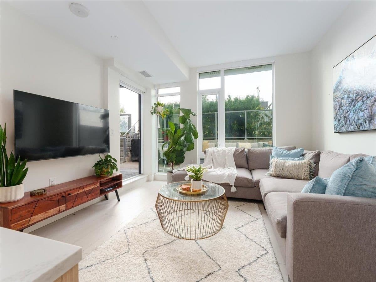 Property photo b6724e65-6605-42e2-aa25-355d01122b11
