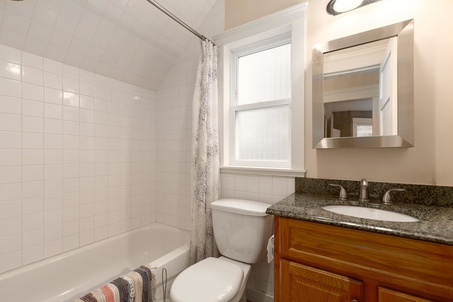Property photo b6f228a8-45eb-467b-af26-0ceb0681838e