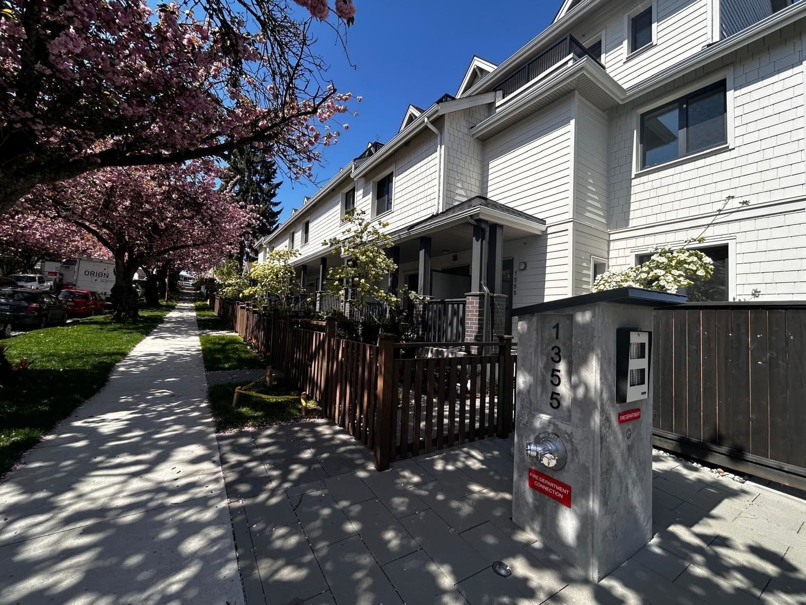 Property photo b7e247fb-d8f1-498b-80fa-40cb73ae5b88