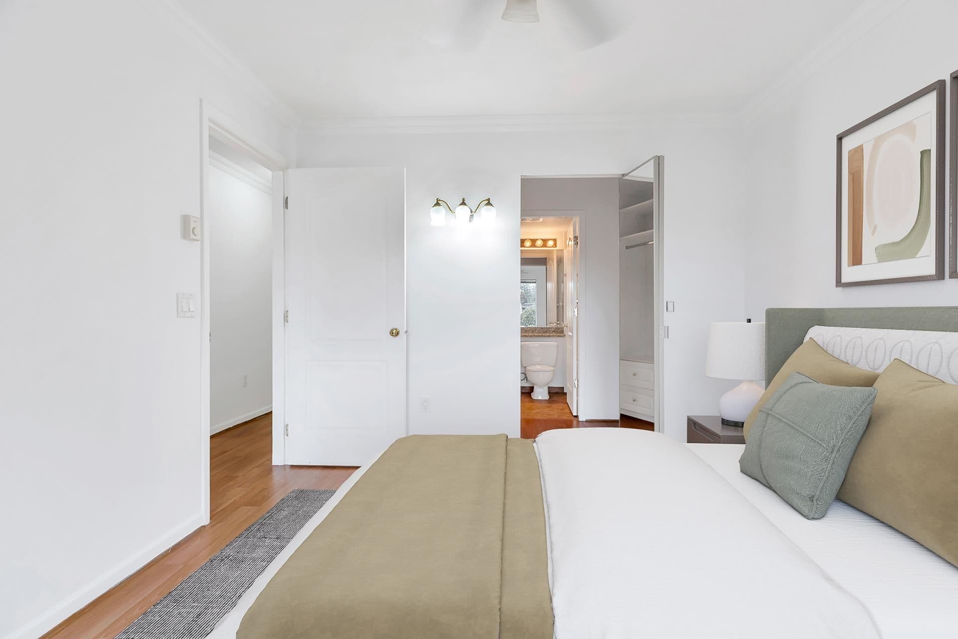 Property photo b808d7b8-85f3-426b-82fd-7bea8977e30b