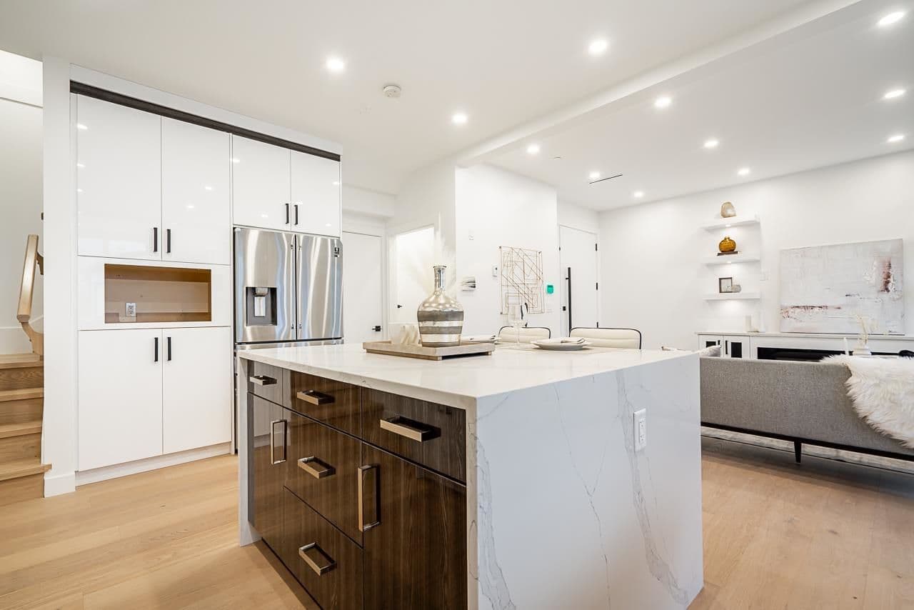 Property photo b83e24c9-a09e-47ec-849d-d17862599871
