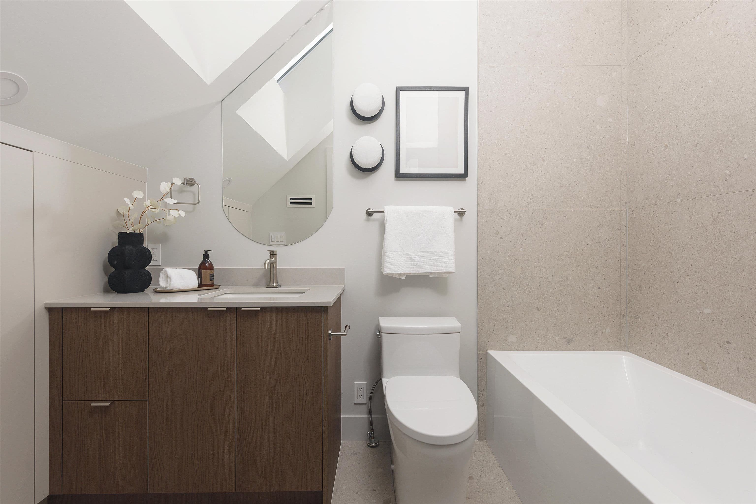 Property photo b954532b-9223-4d10-980b-36901aae48e4