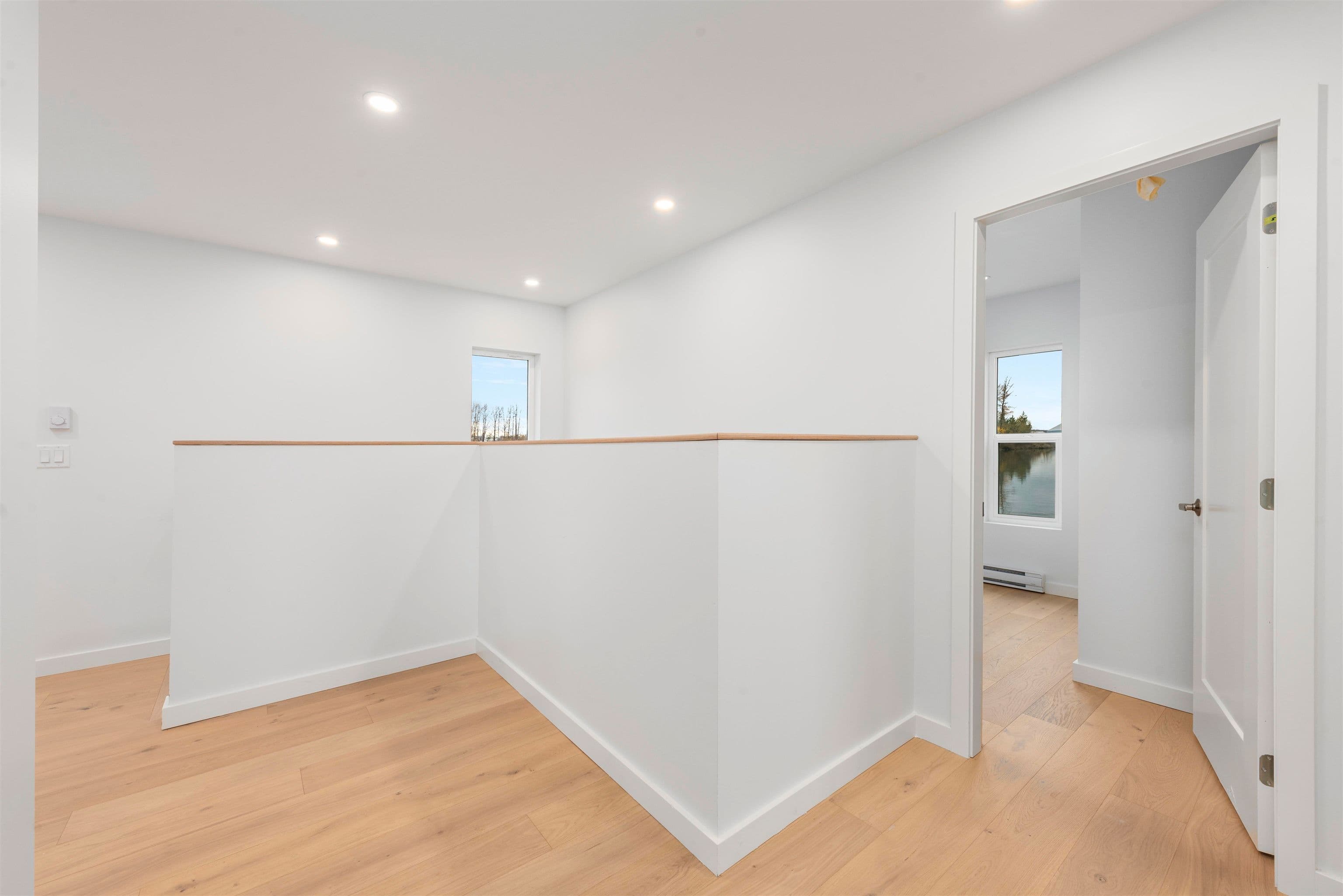 Property photo b9bee81d-a4dc-4bc7-bcd5-9c33f23f51b2
